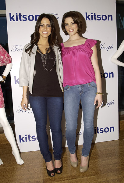 ForJosephSpringSummer2009LaunchParty002.jpg