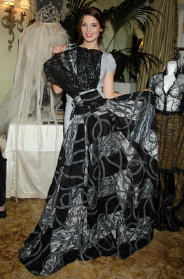 Ashley_8thAnnualAwardsSeasonDiamondFashionShow055.jpg