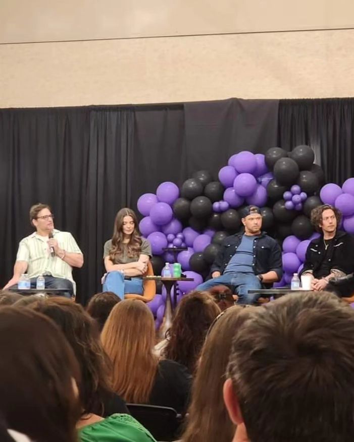 panel047.jpg panel047.jpg