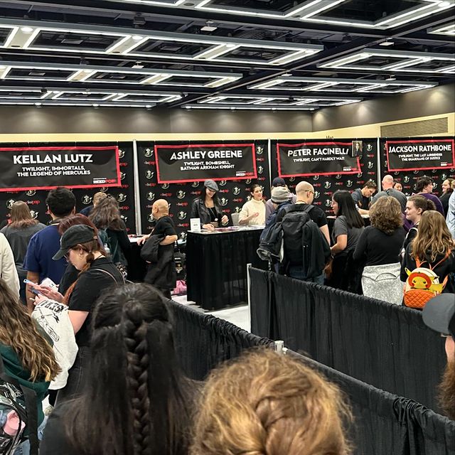 autographs001.jpeg