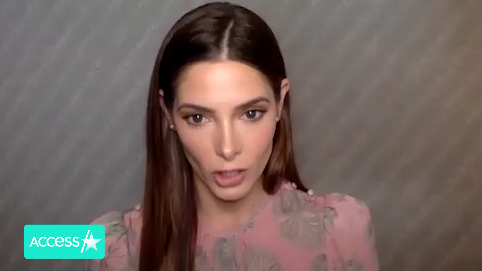 Ashley-Greene-dot-nl_AftermathPressJunket-AccesHollywood0025.jpg