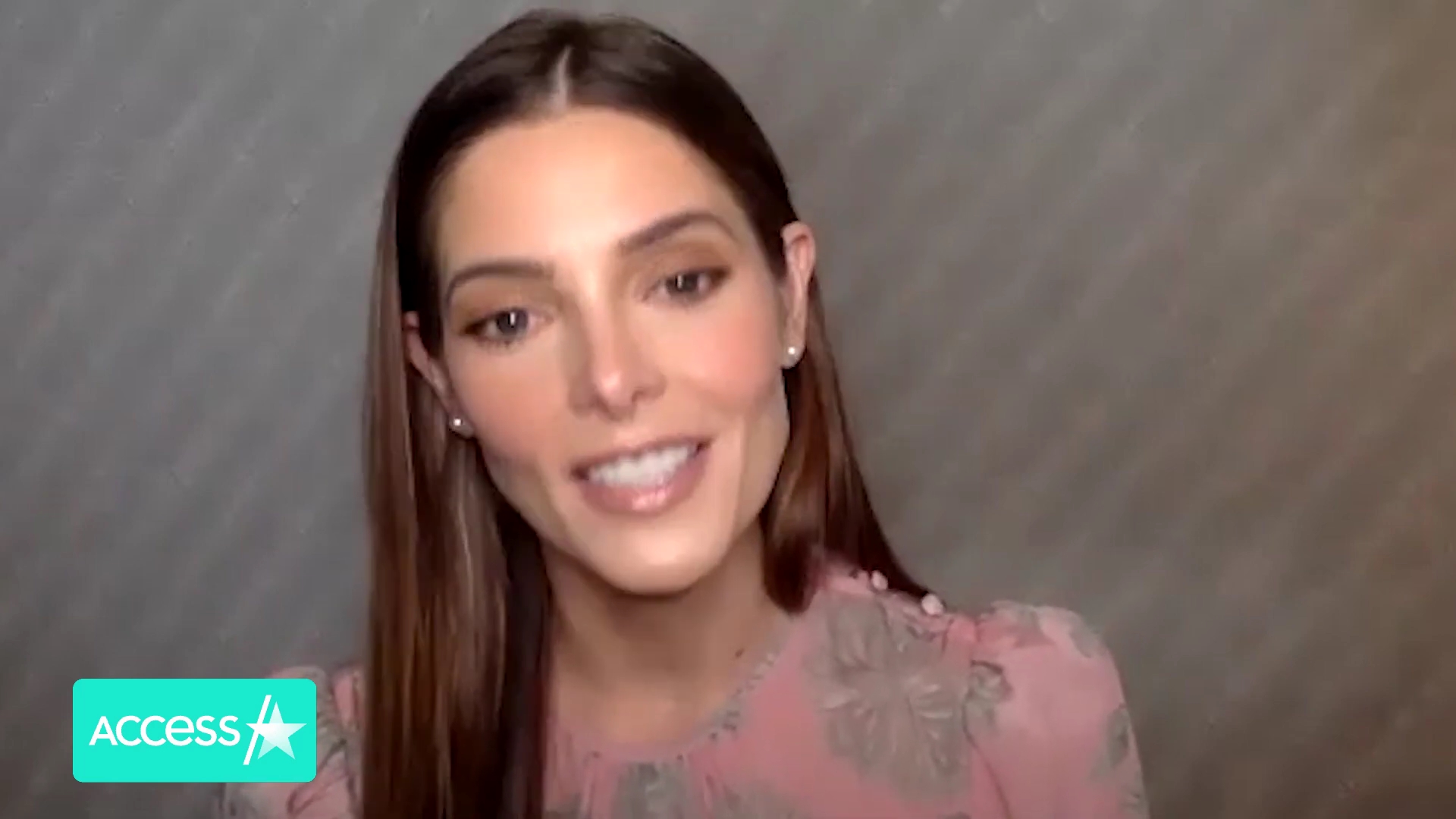 Ashley-Greene-dot-nl_AftermathPressJunket-AccesHollywood0029.jpg