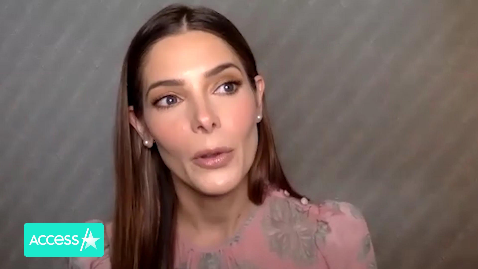 Ashley-Greene-dot-nl_AftermathPressJunket-AccesHollywood0030.jpg