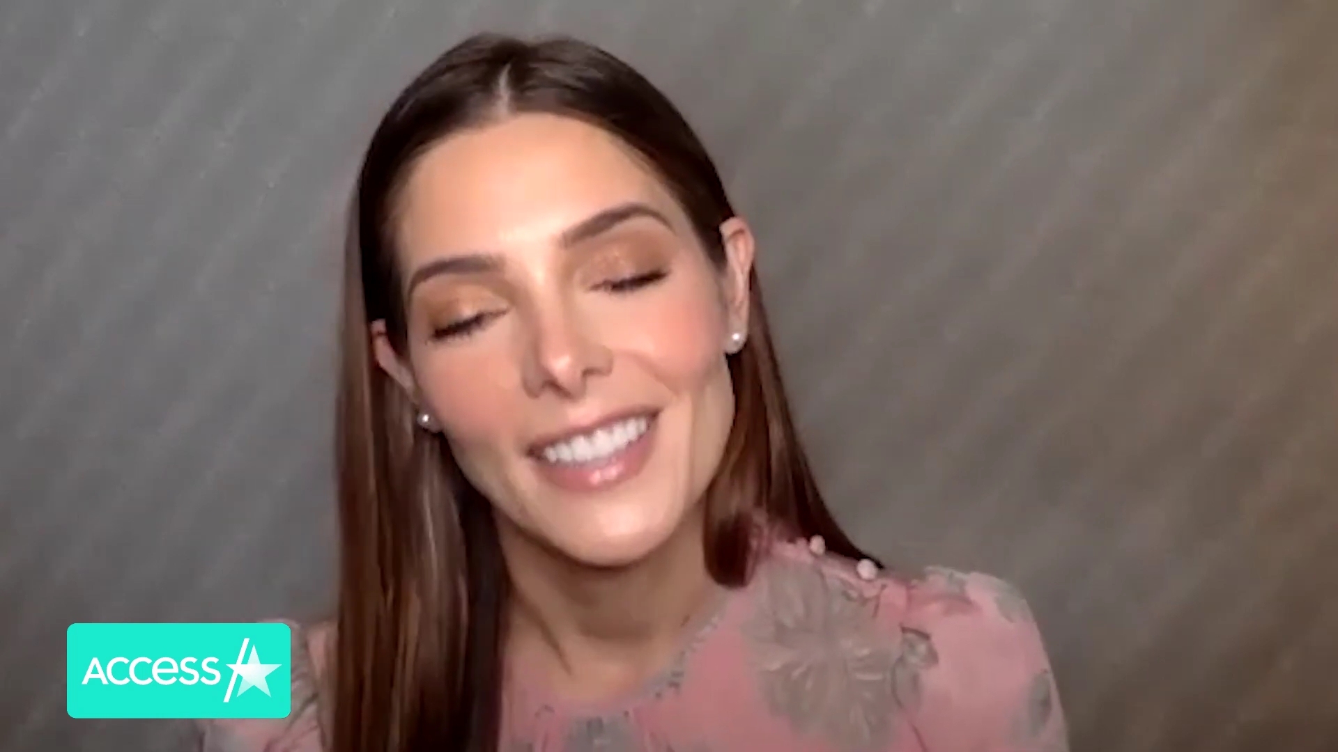 Ashley-Greene-dot-nl_AftermathPressJunket-AccesHollywood0038.jpg
