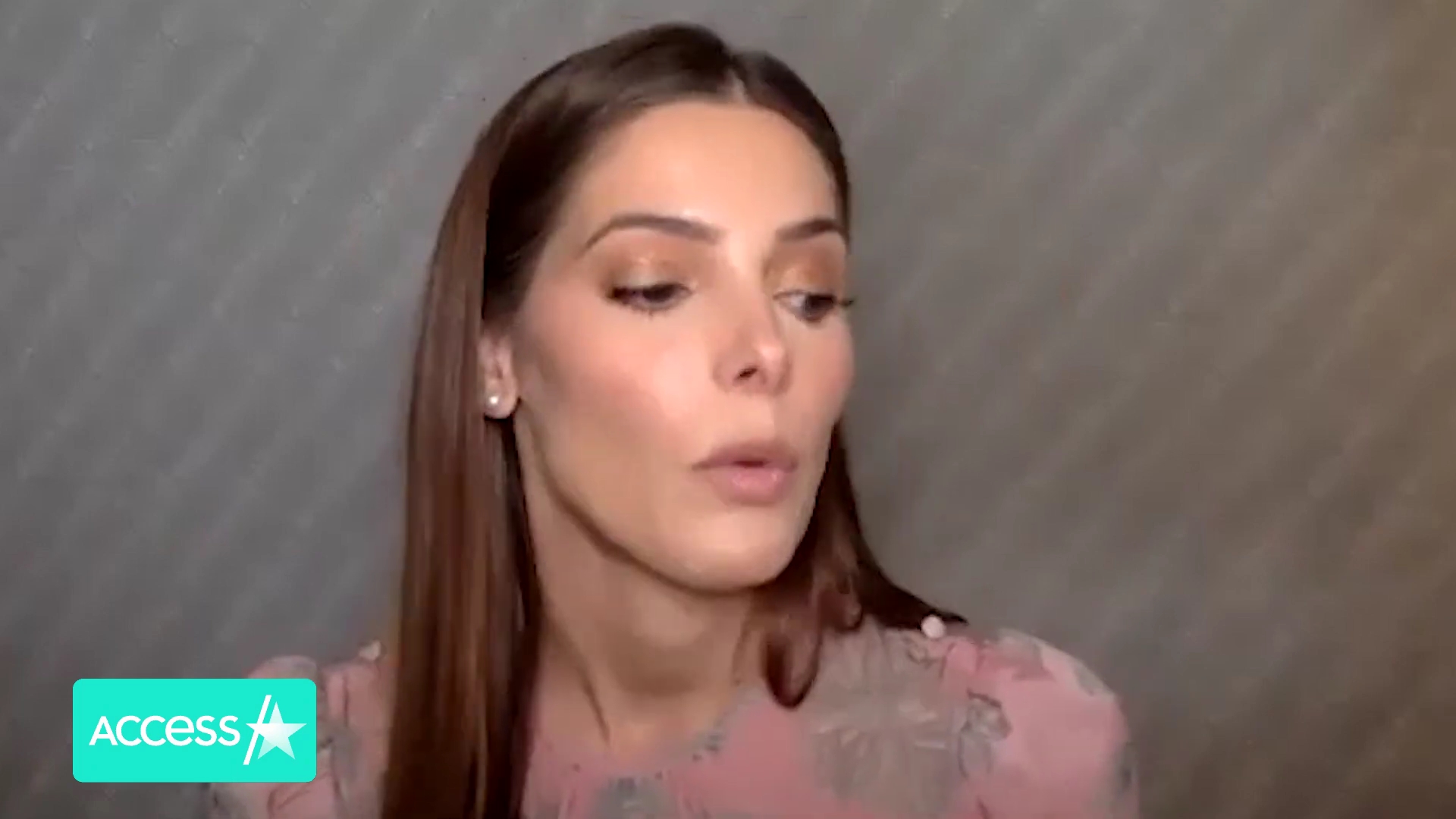 Ashley-Greene-dot-nl_AftermathPressJunket-AccesHollywood0057.jpg