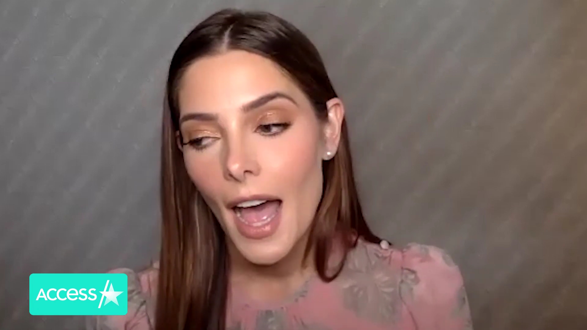 Ashley-Greene-dot-nl_AftermathPressJunket-AccesHollywood0063.jpg