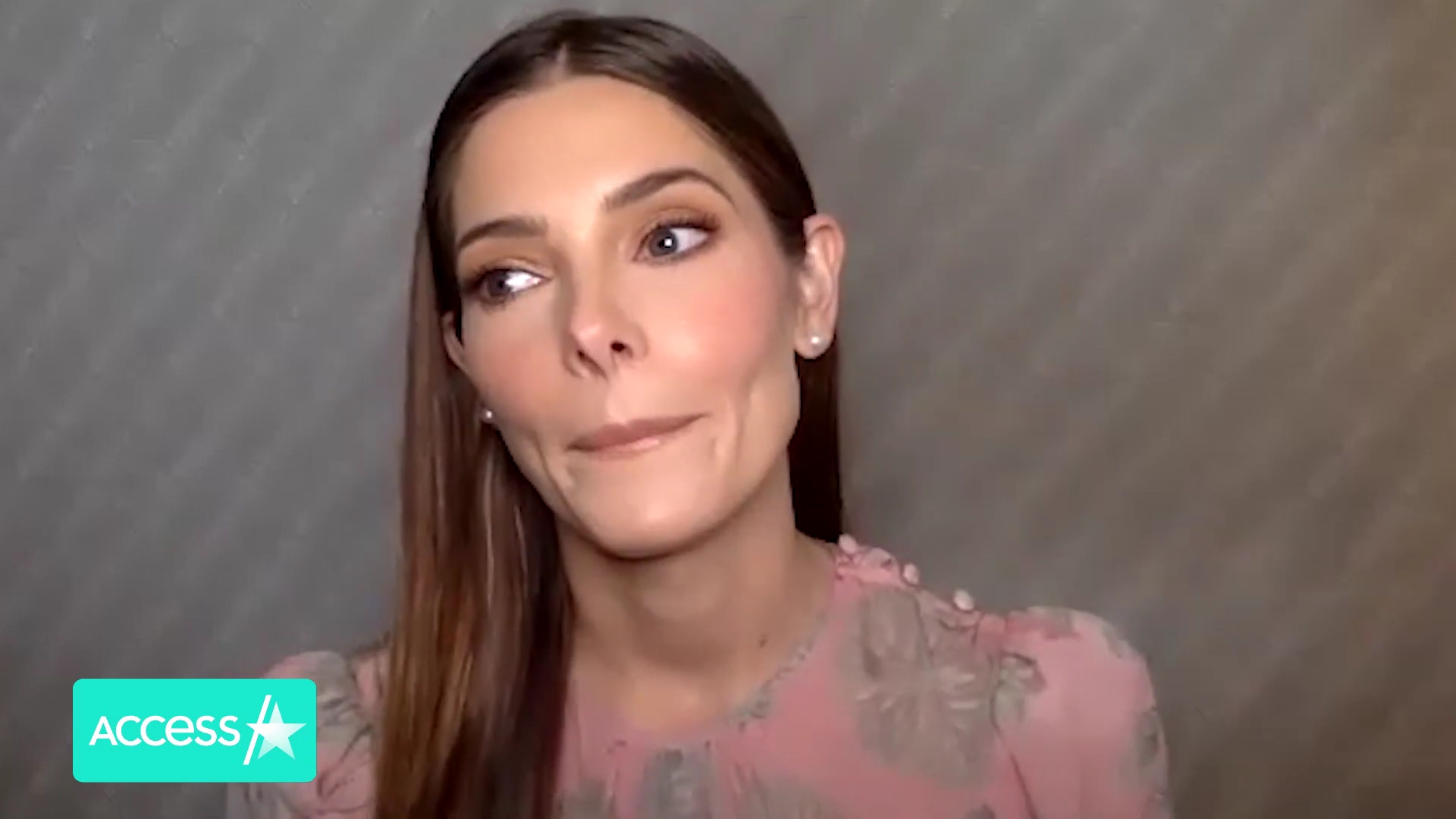 Ashley-Greene-dot-nl_AftermathPressJunket-AccesHollywood0067.jpg