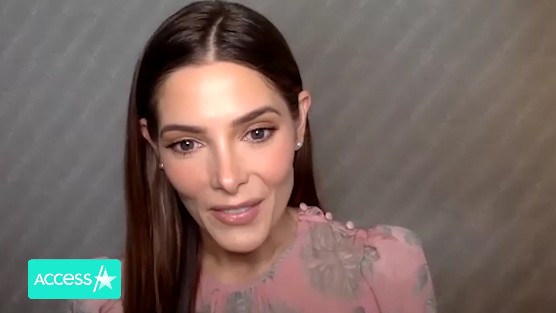 Ashley-Greene-dot-nl_AftermathPressJunket-AccesHollywood0081.jpg