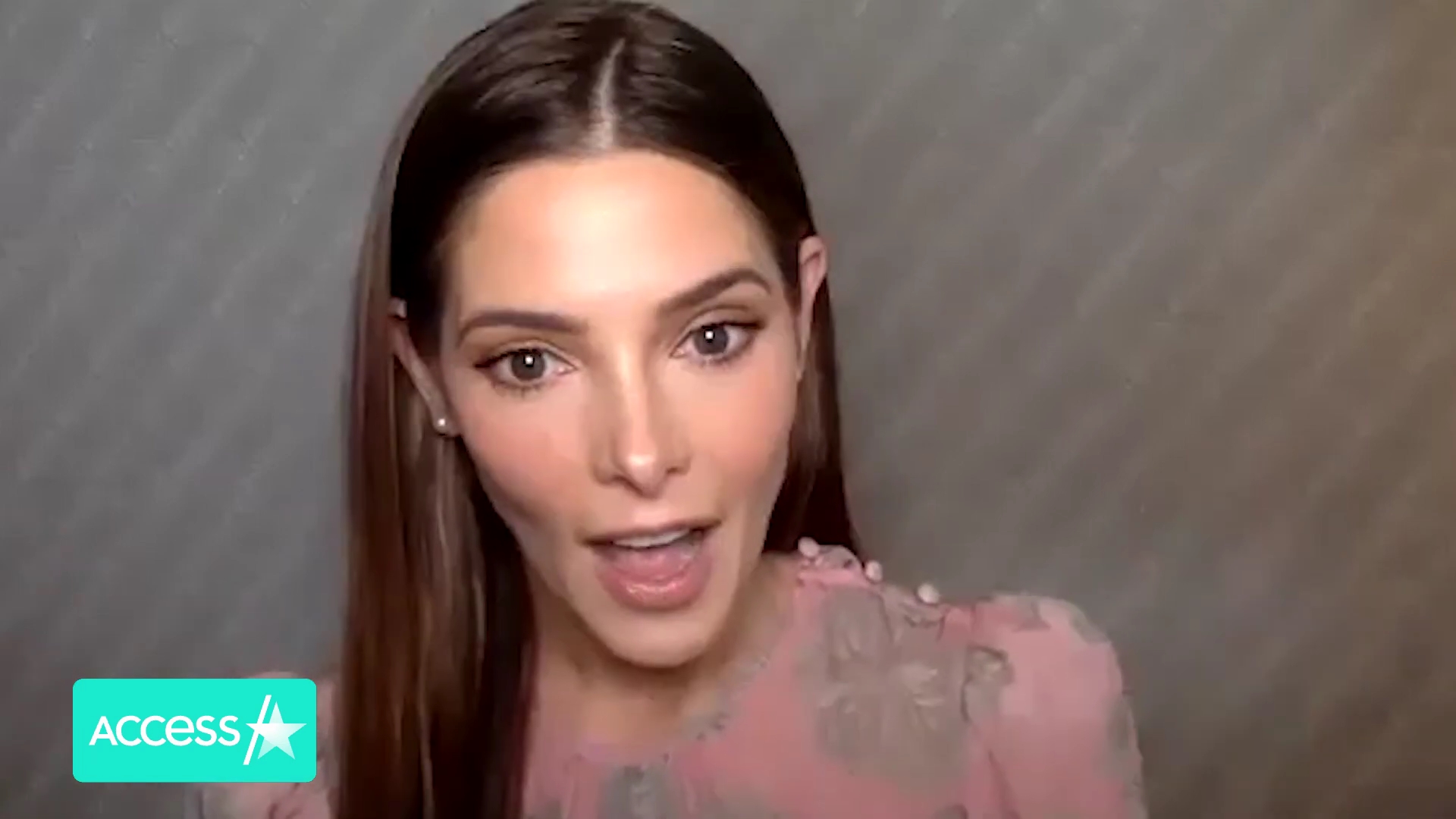 Ashley-Greene-dot-nl_AftermathPressJunket-AccesHollywood0088.jpg