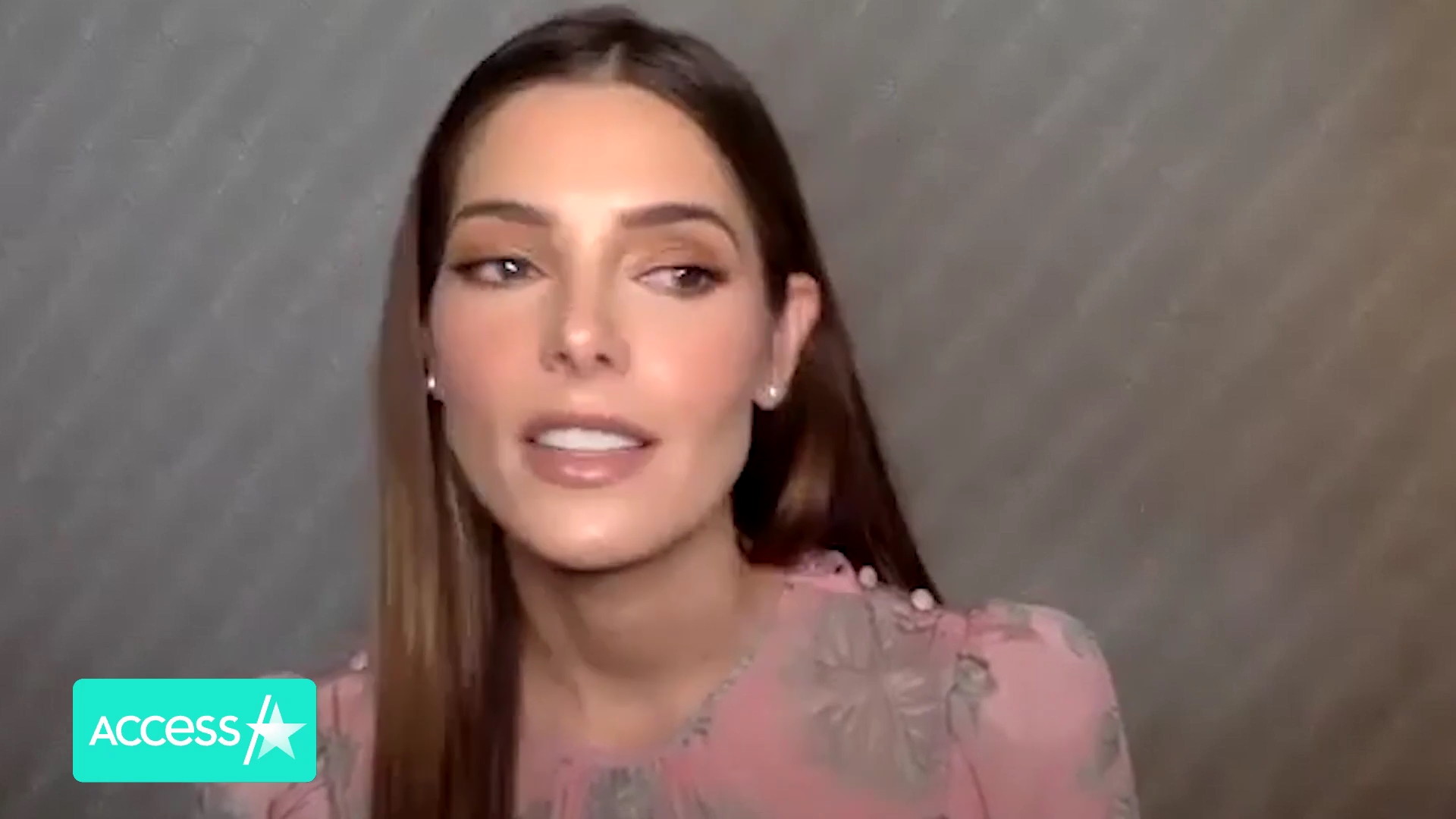 Ashley-Greene-dot-nl_AftermathPressJunket-AccesHollywood0098.jpg