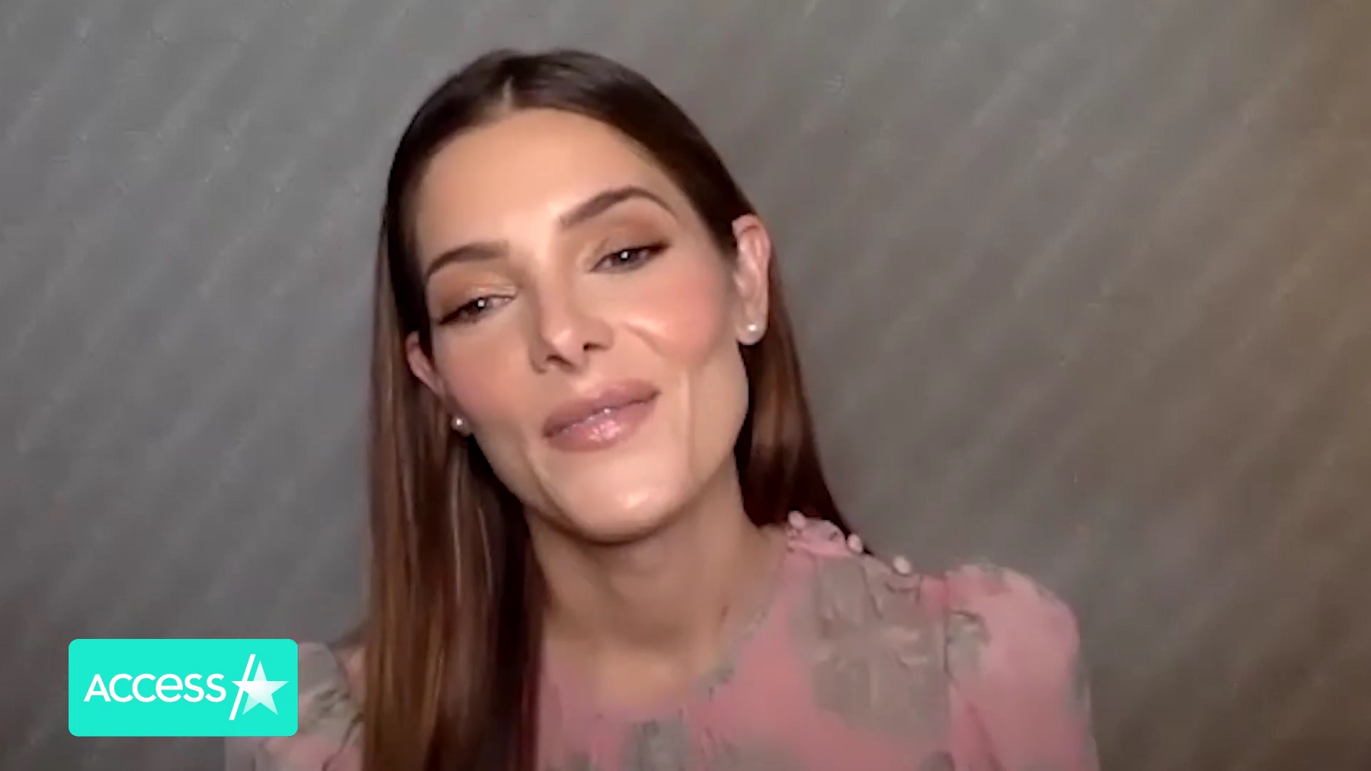 Ashley-Greene-dot-nl_AftermathPressJunket-AccesHollywood0100.jpg