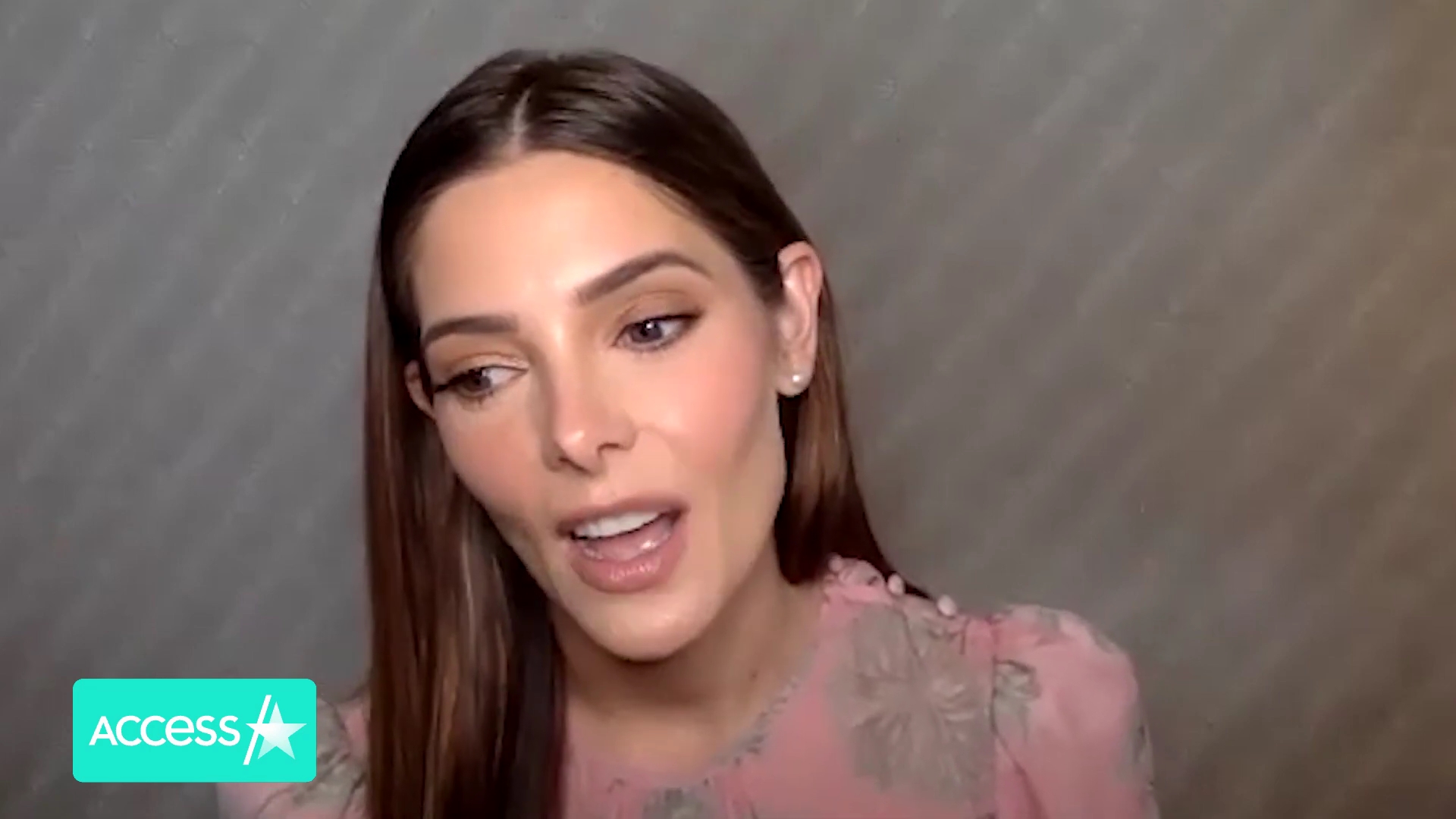 Ashley-Greene-dot-nl_AftermathPressJunket-AccesHollywood0104.jpg