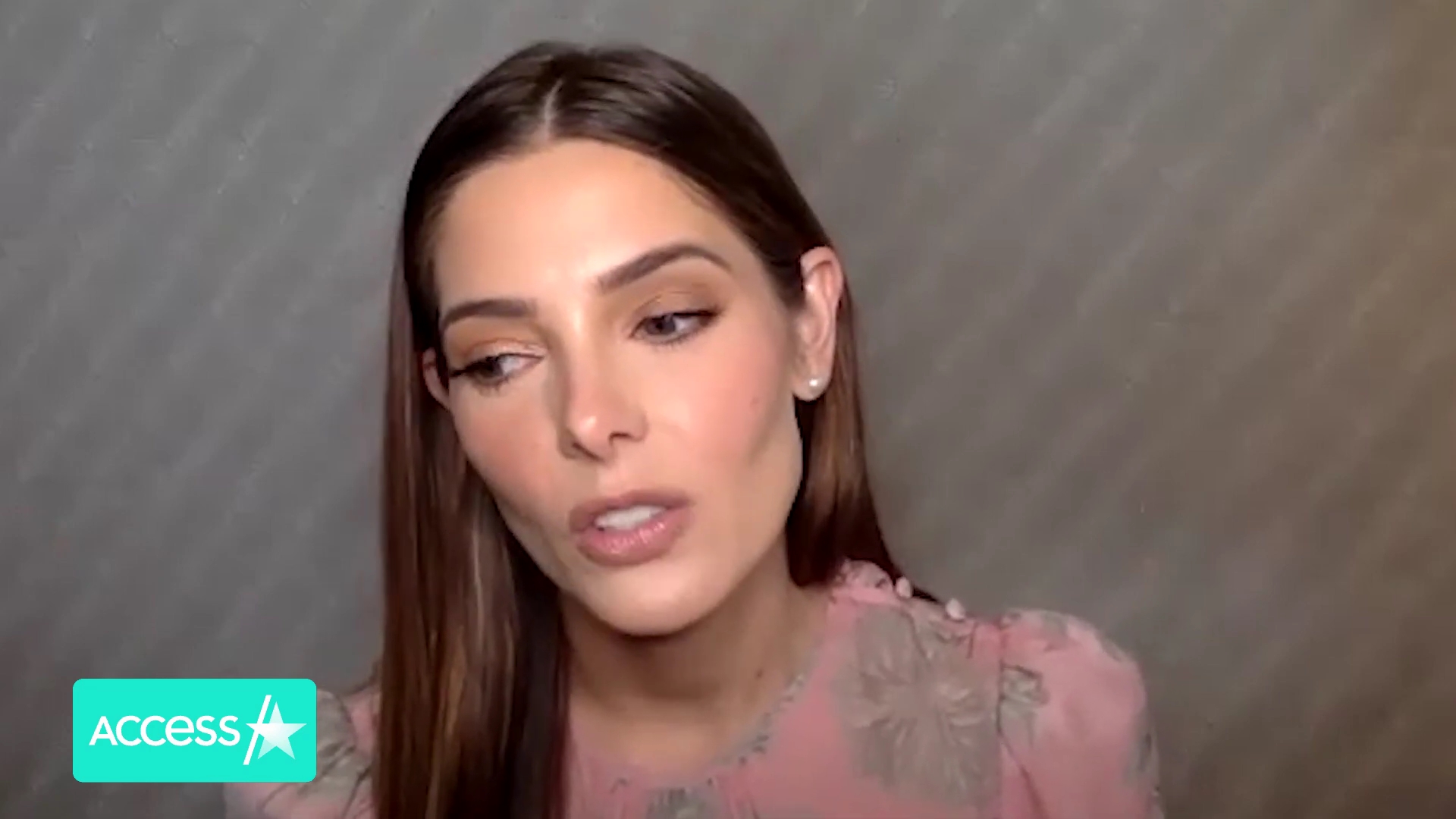 Ashley-Greene-dot-nl_AftermathPressJunket-AccesHollywood0105.jpg