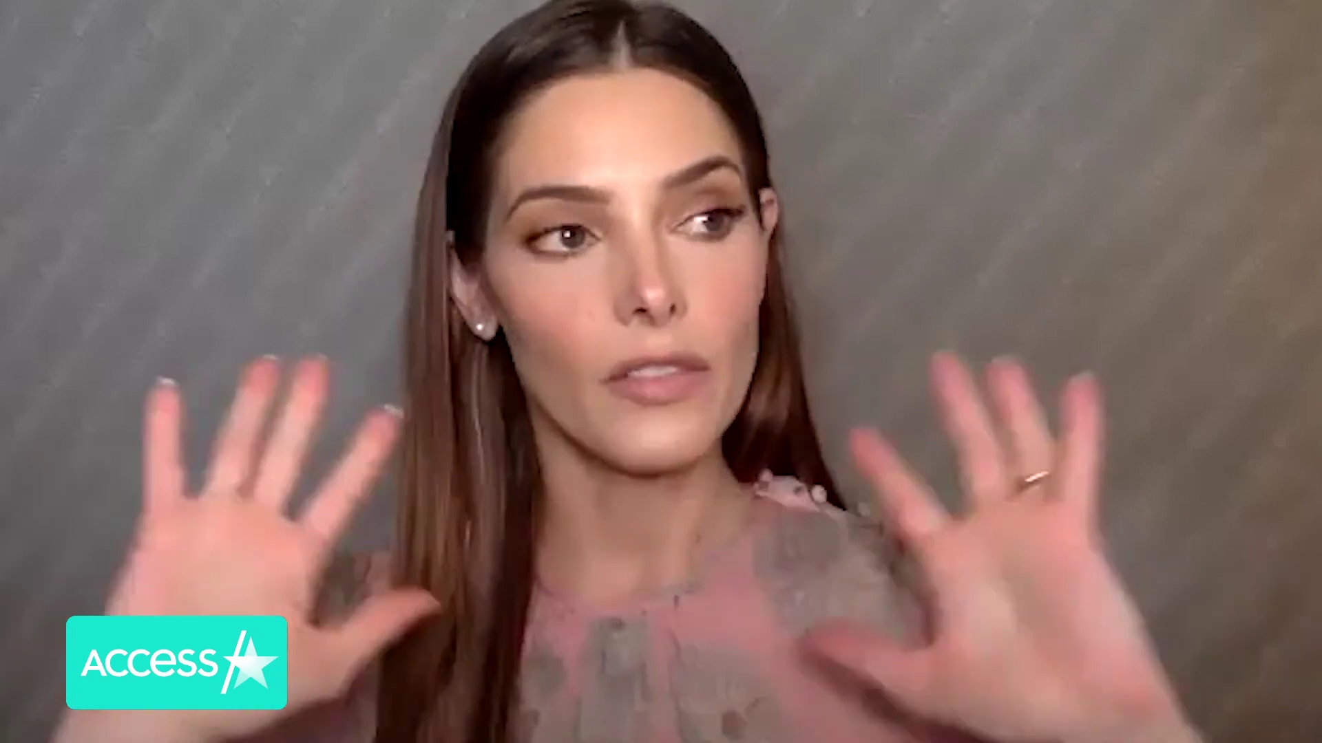 Ashley-Greene-dot-nl_AftermathPressJunket-AccesHollywood0110.jpg