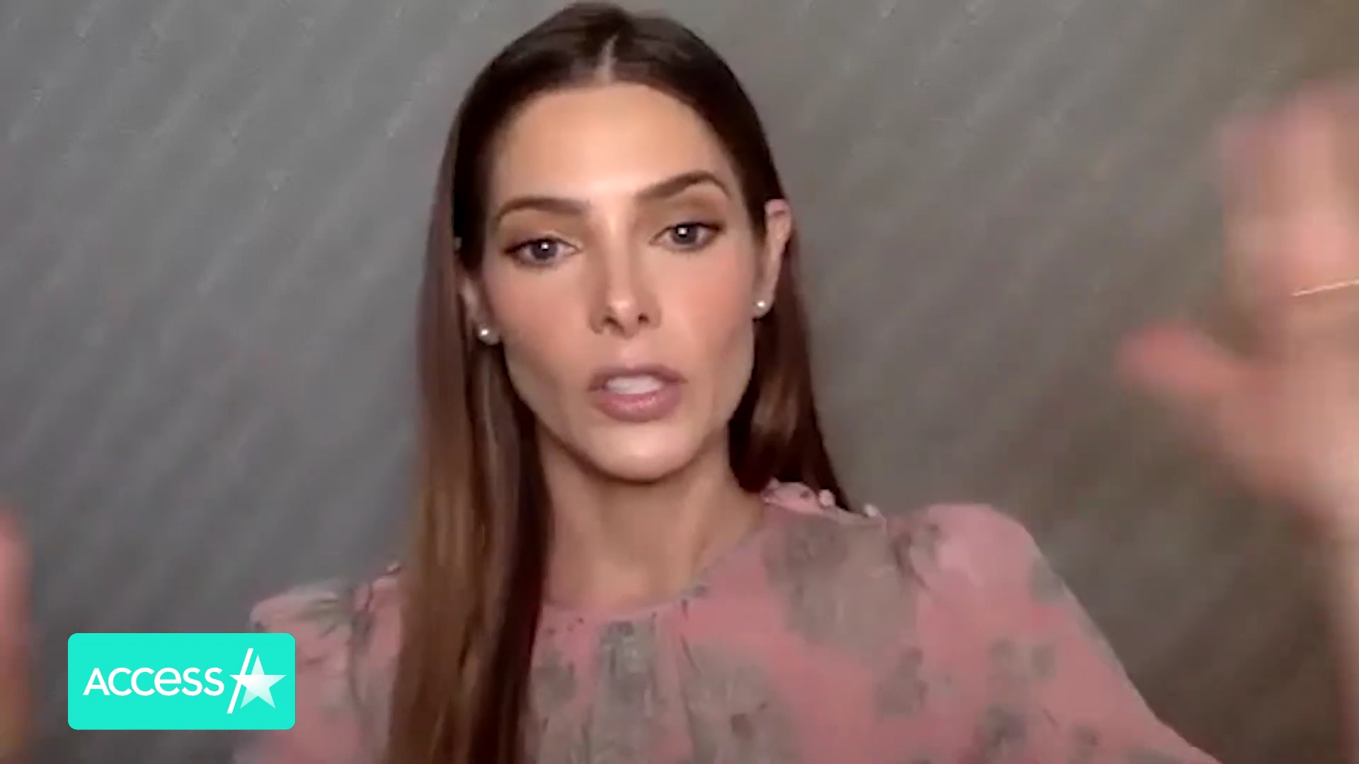 Ashley-Greene-dot-nl_AftermathPressJunket-AccesHollywood0113.jpg