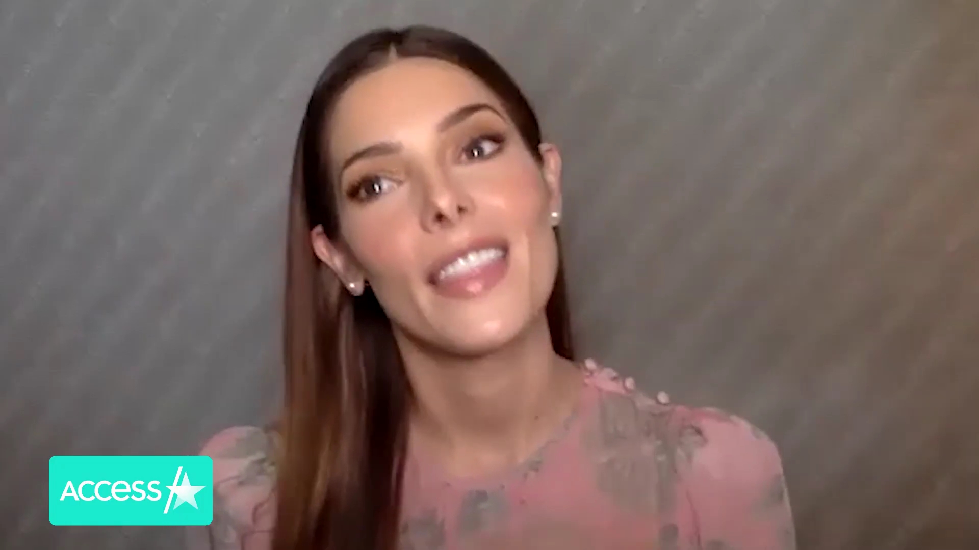 Ashley-Greene-dot-nl_AftermathPressJunket-AccesHollywood0141.jpg