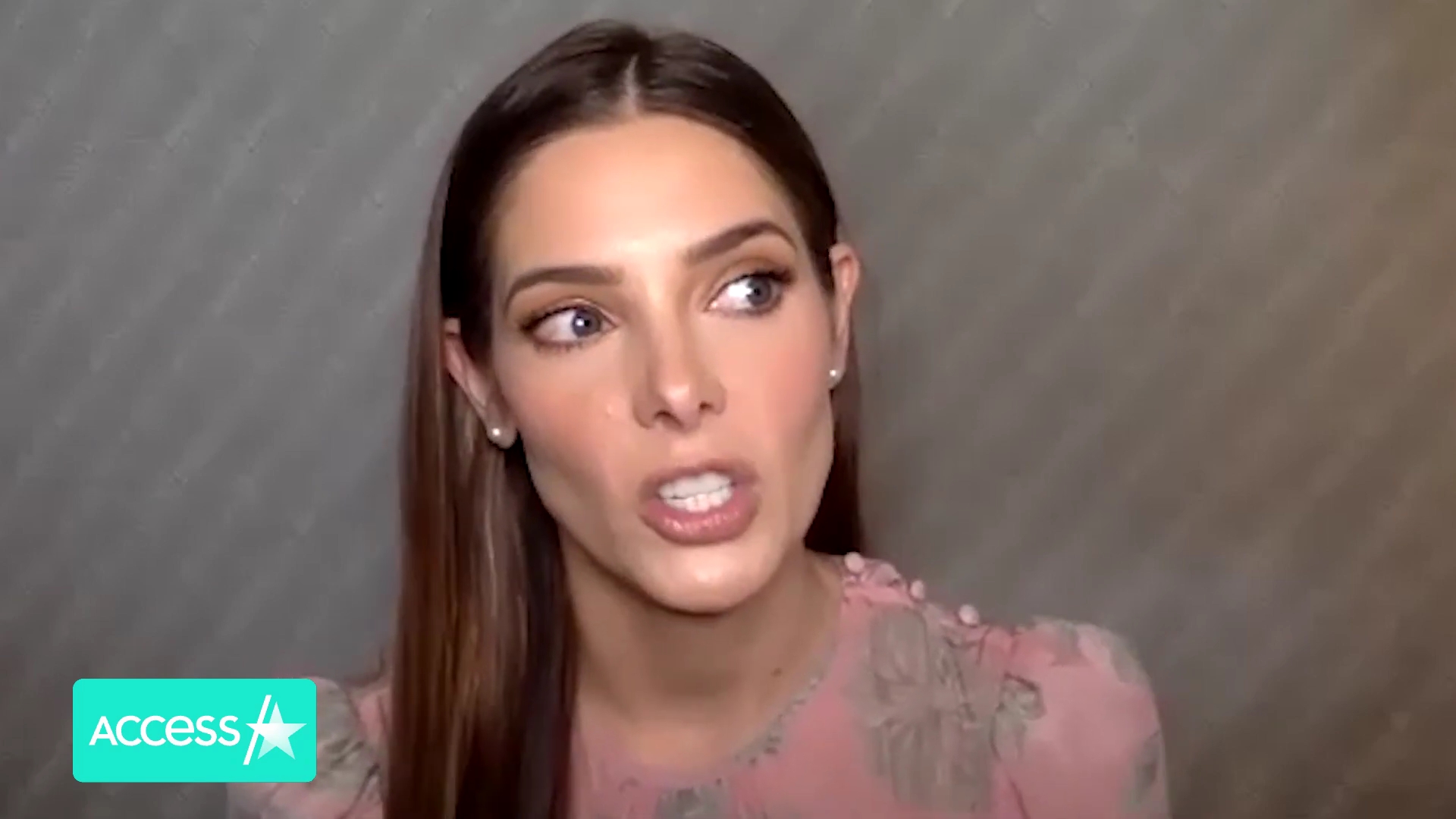 Ashley-Greene-dot-nl_AftermathPressJunket-AccesHollywood0144.jpg
