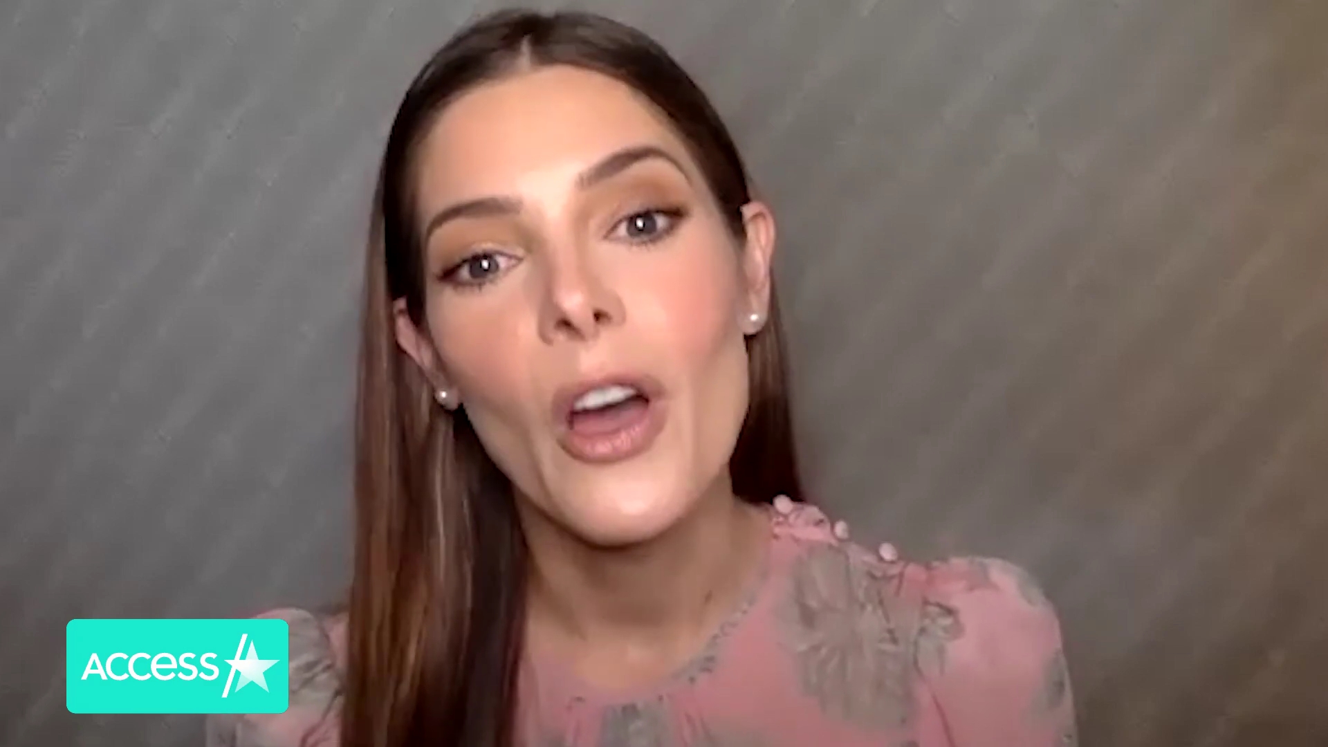 Ashley-Greene-dot-nl_AftermathPressJunket-AccesHollywood0148.jpg