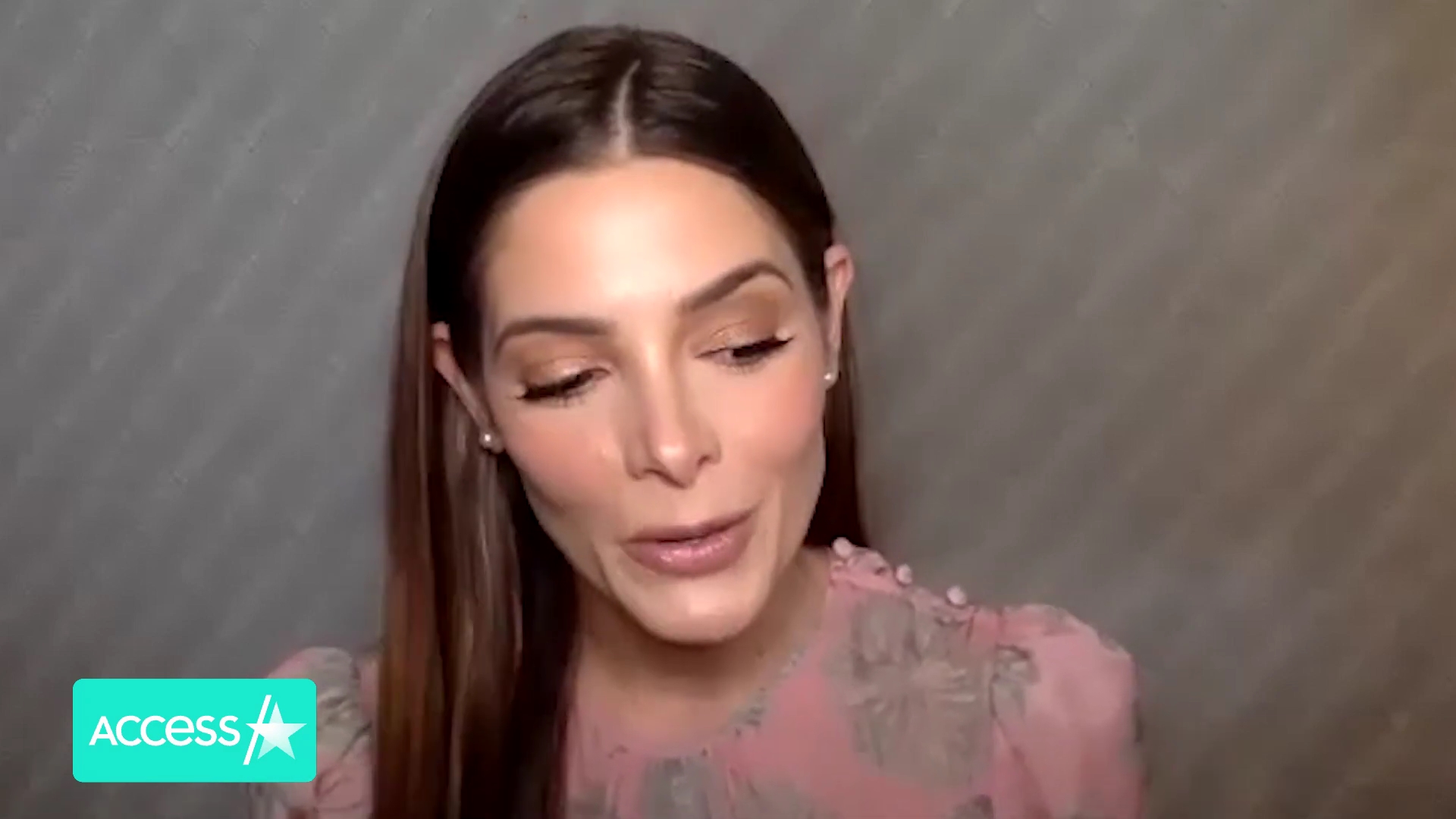 Ashley-Greene-dot-nl_AftermathPressJunket-AccesHollywood0150.jpg