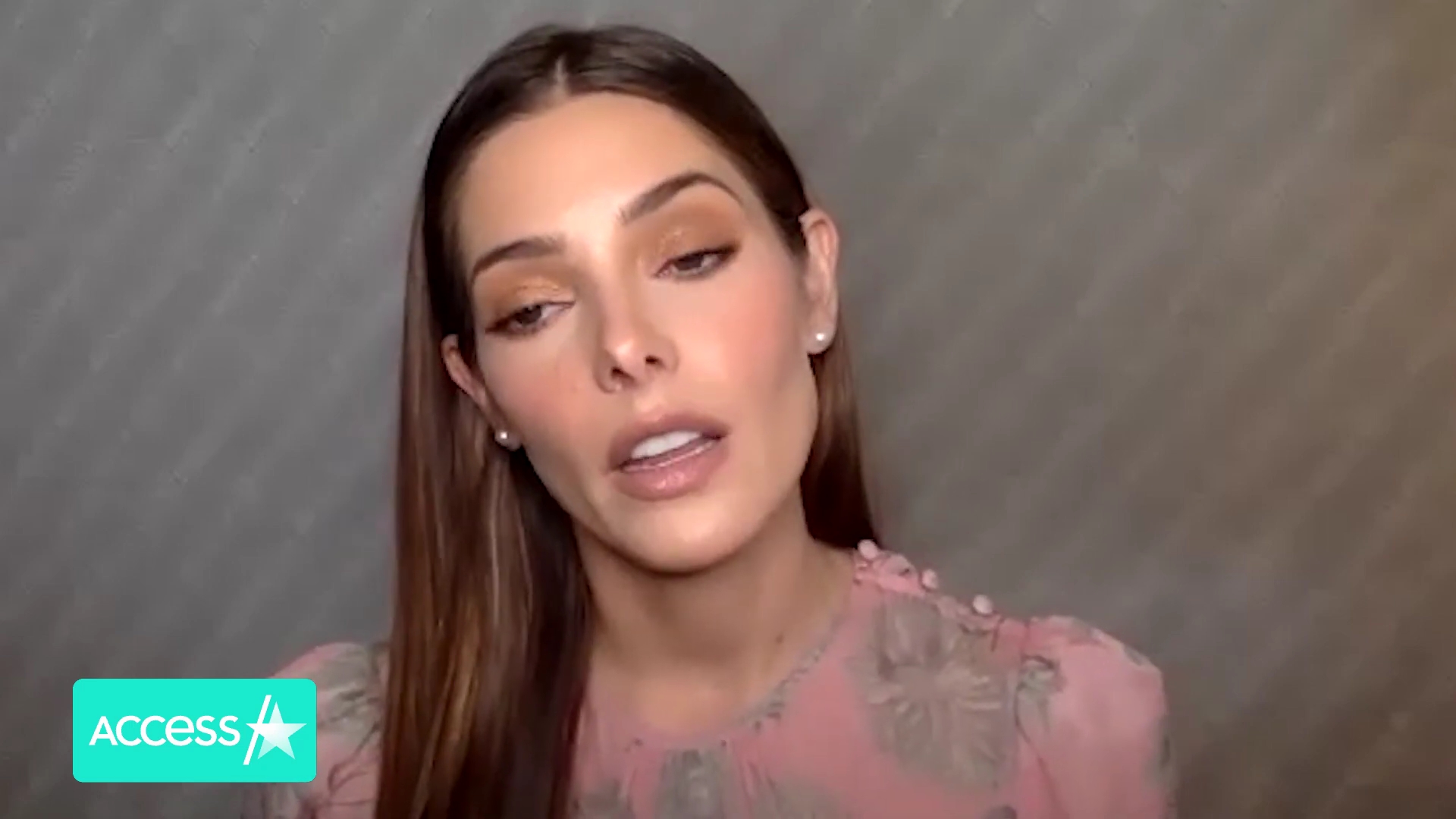 Ashley-Greene-dot-nl_AftermathPressJunket-AccesHollywood0155.jpg