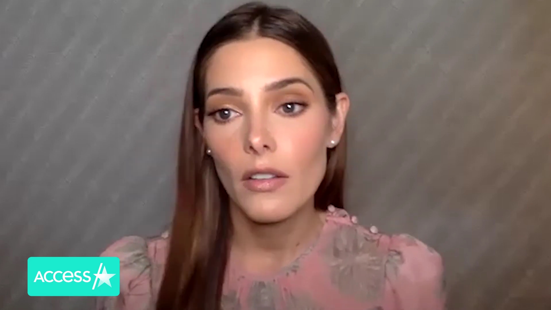 Ashley-Greene-dot-nl_AftermathPressJunket-AccesHollywood0156.jpg