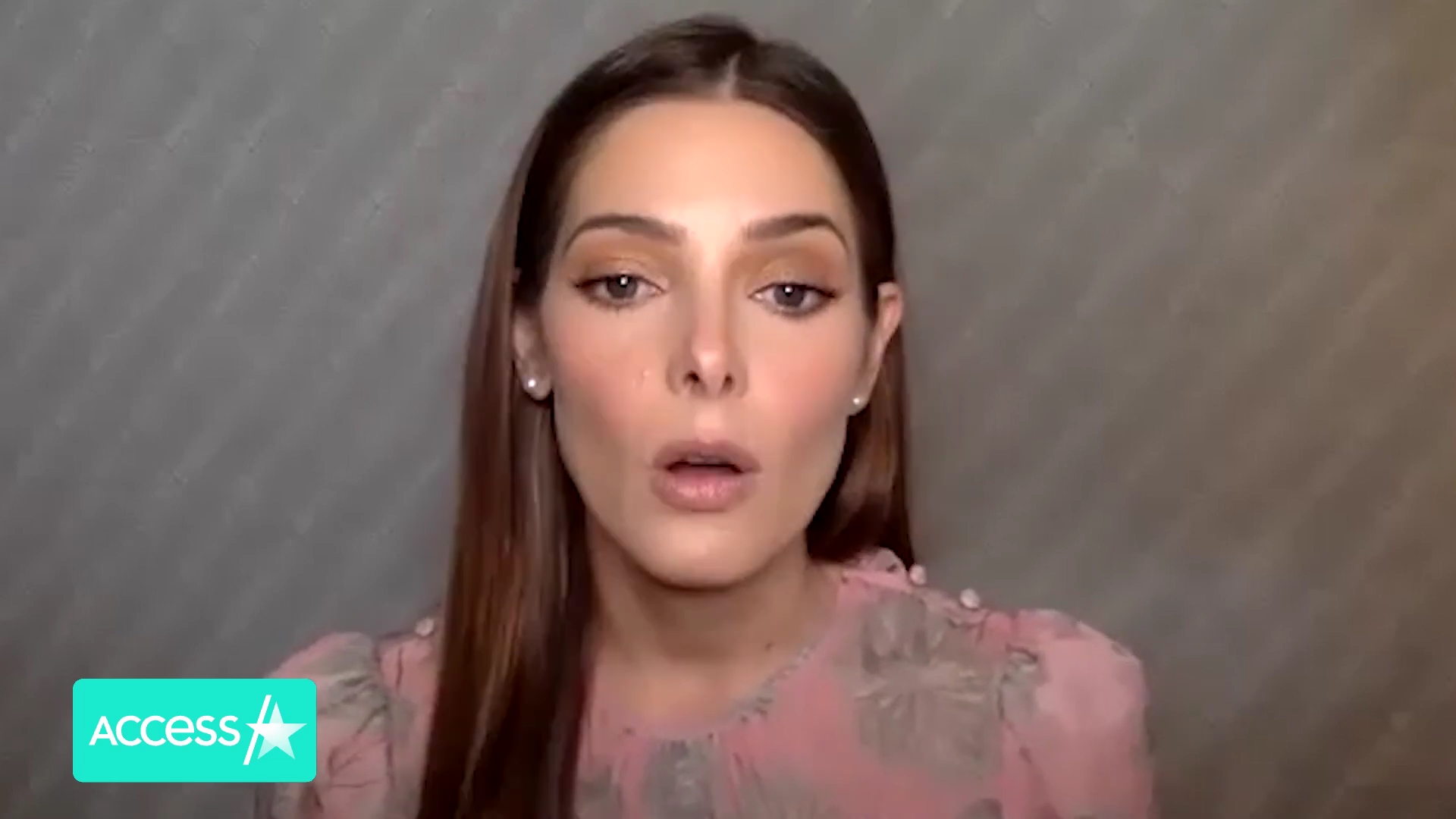 Ashley-Greene-dot-nl_AftermathPressJunket-AccesHollywood0157.jpg