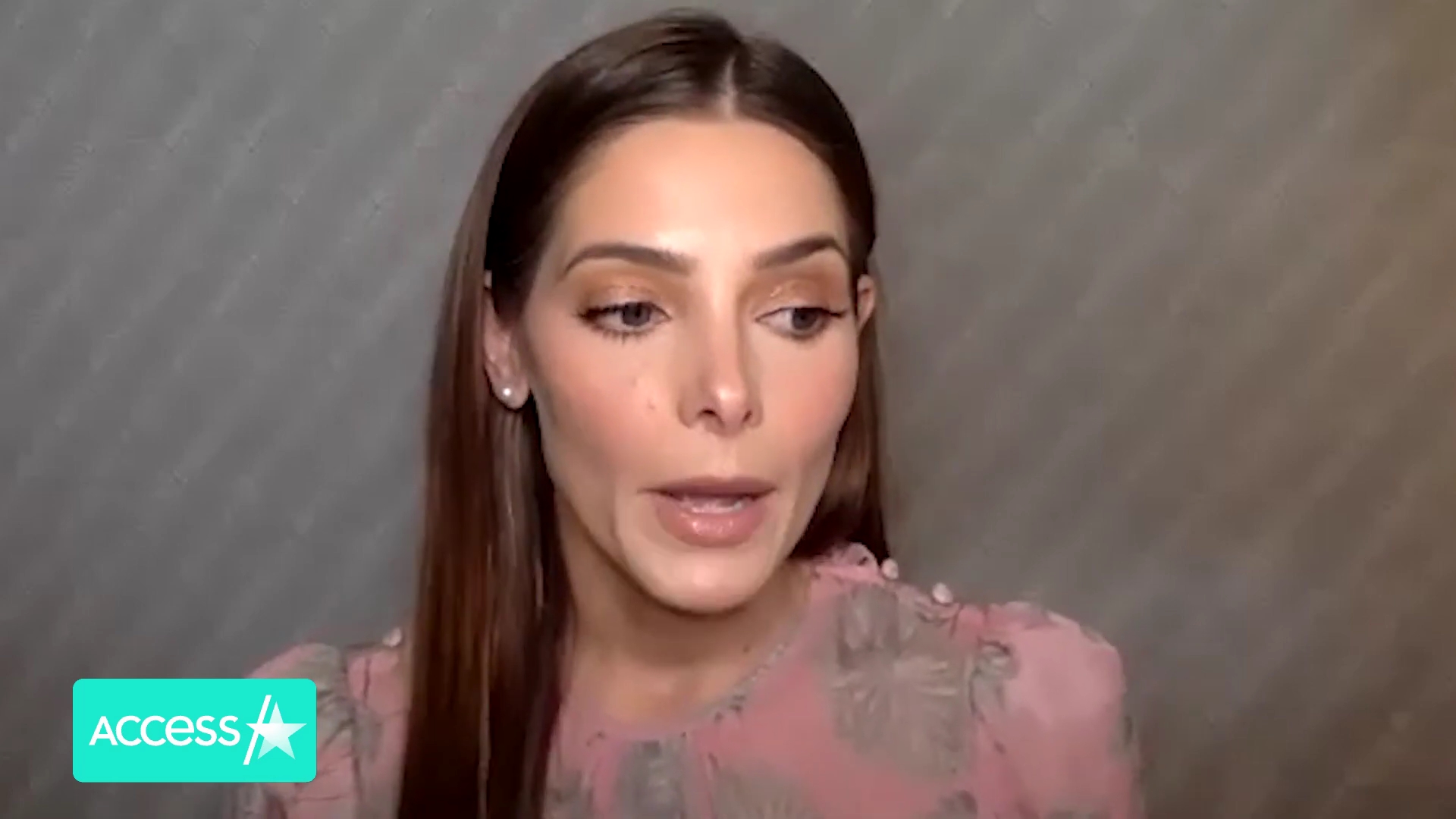 Ashley-Greene-dot-nl_AftermathPressJunket-AccesHollywood0158.jpg