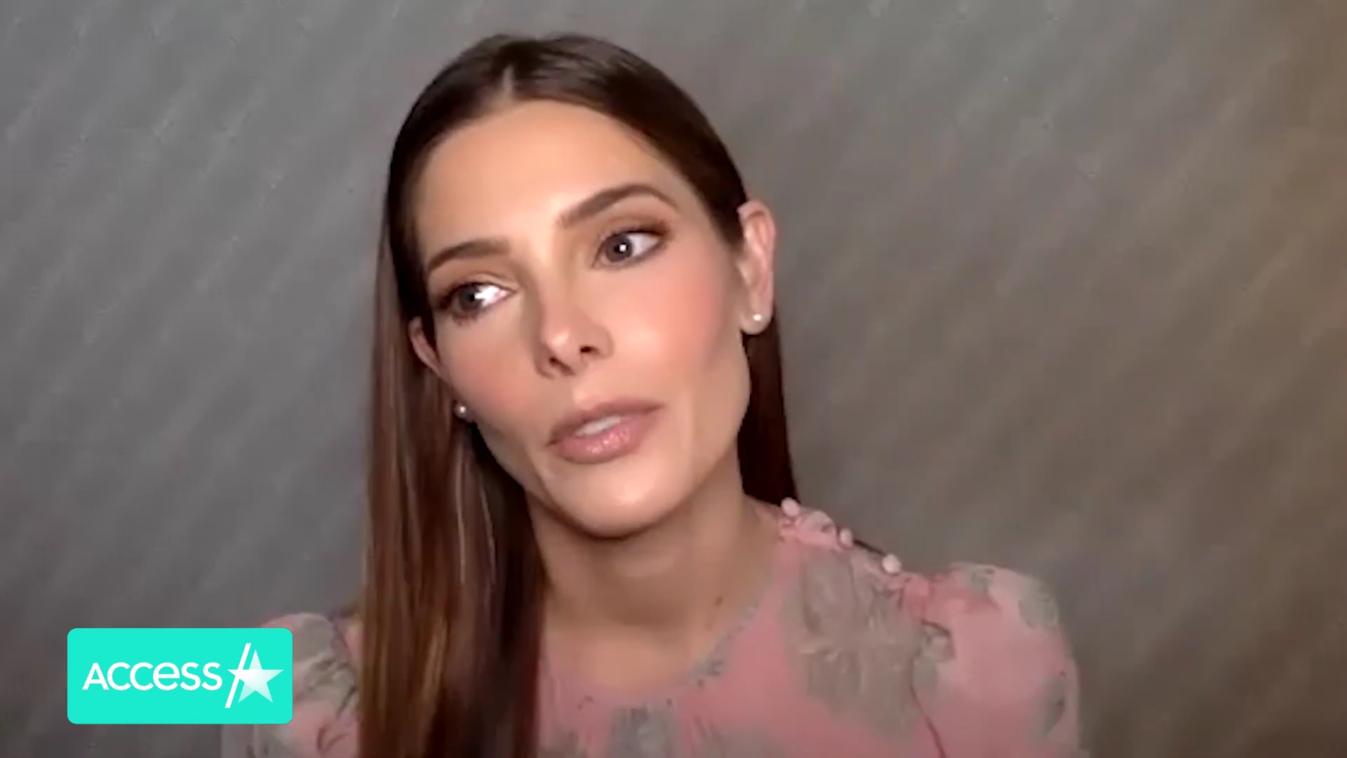 Ashley-Greene-dot-nl_AftermathPressJunket-AccesHollywood0242.jpg