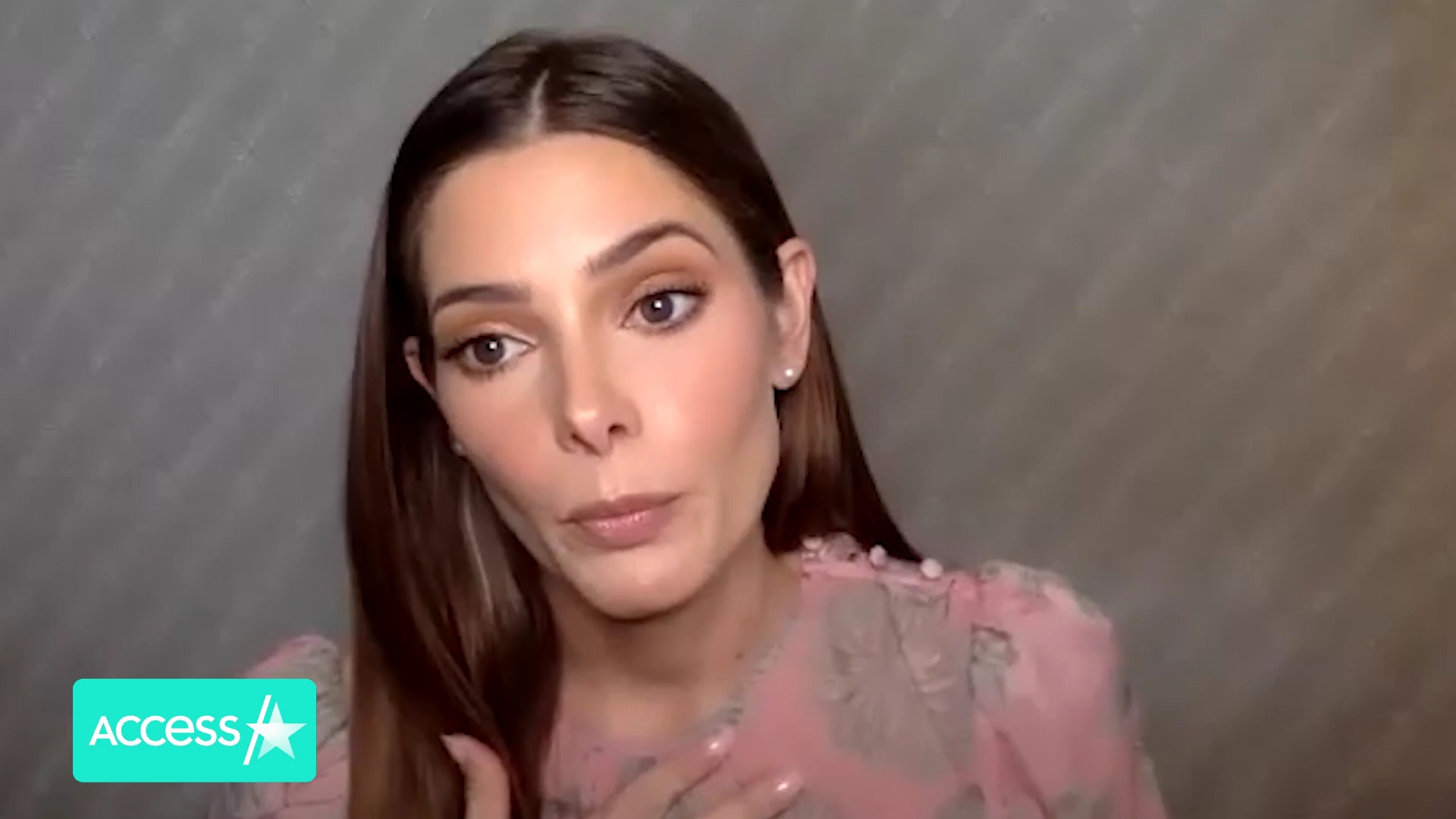 Ashley-Greene-dot-nl_AftermathPressJunket-AccesHollywood0269.jpg