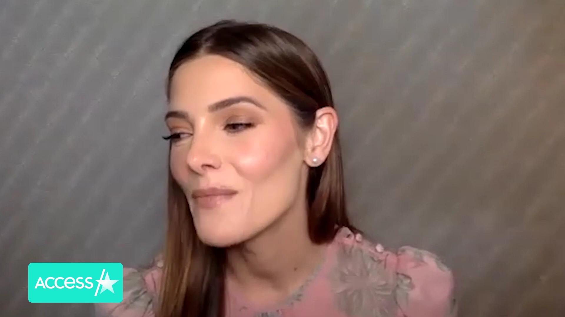 Ashley-Greene-dot-nl_AftermathPressJunket-AccesHollywood0313.jpg