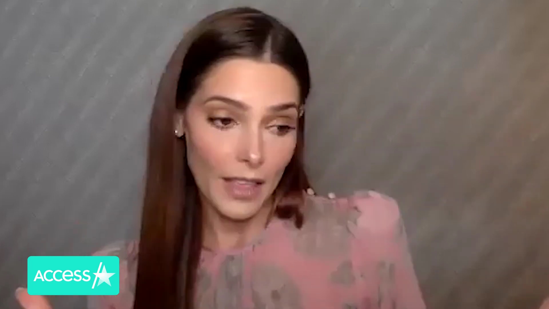 Ashley-Greene-dot-nl_AftermathPressJunket-AccesHollywood0361.jpg