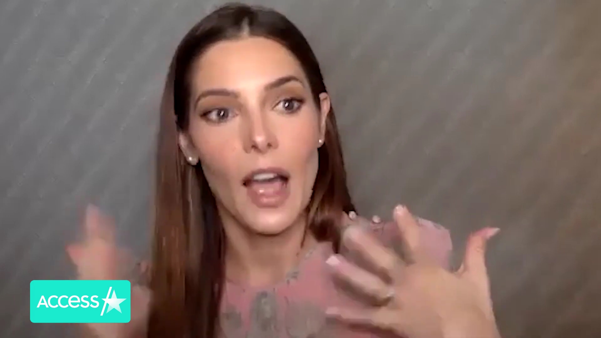 Ashley-Greene-dot-nl_AftermathPressJunket-AccesHollywood0363.jpg