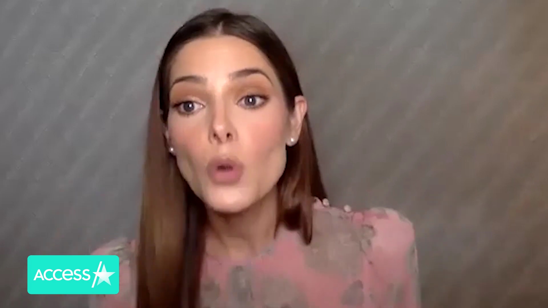 Ashley-Greene-dot-nl_AftermathPressJunket-AccesHollywood0364.jpg