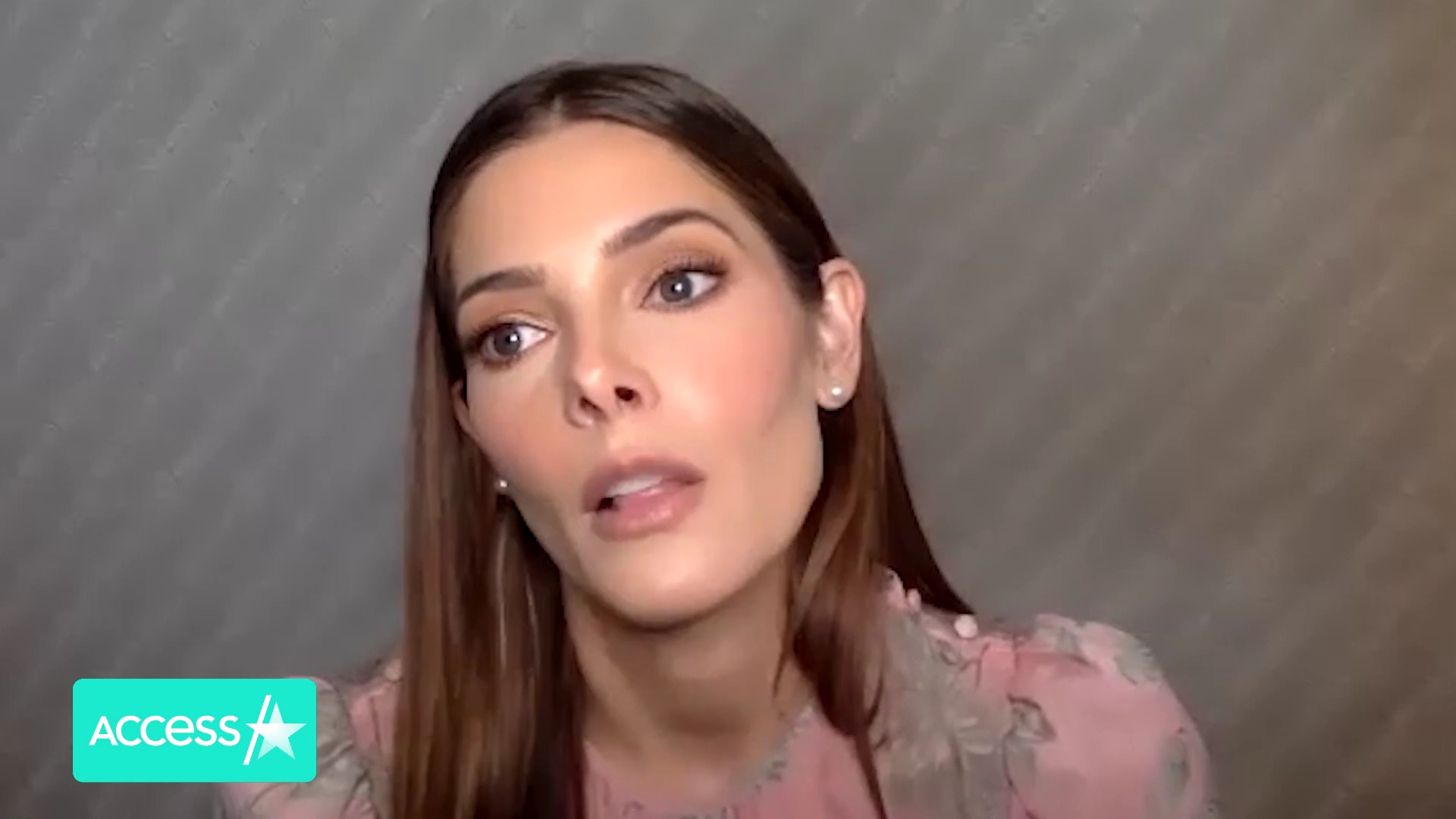 Ashley-Greene-dot-nl_AftermathPressJunket-AccesHollywood0391.jpg