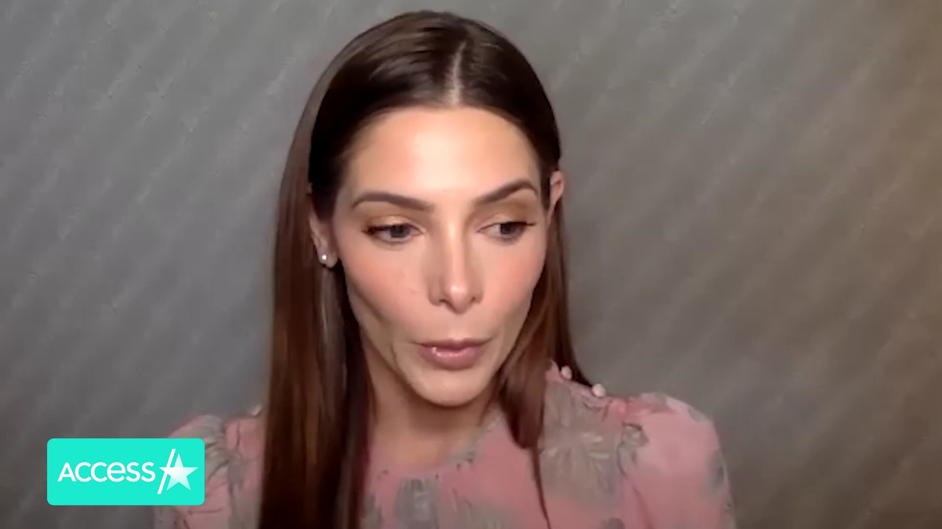 Ashley-Greene-dot-nl_AftermathPressJunket-AccesHollywood0394.jpg