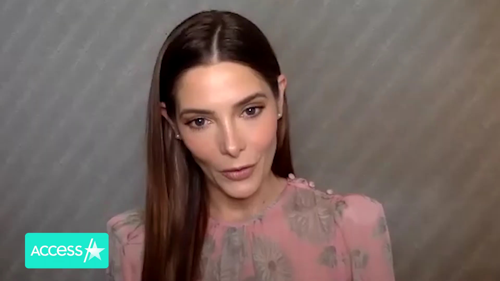 Ashley-Greene-dot-nl_AftermathPressJunket-AccesHollywood0411.jpg