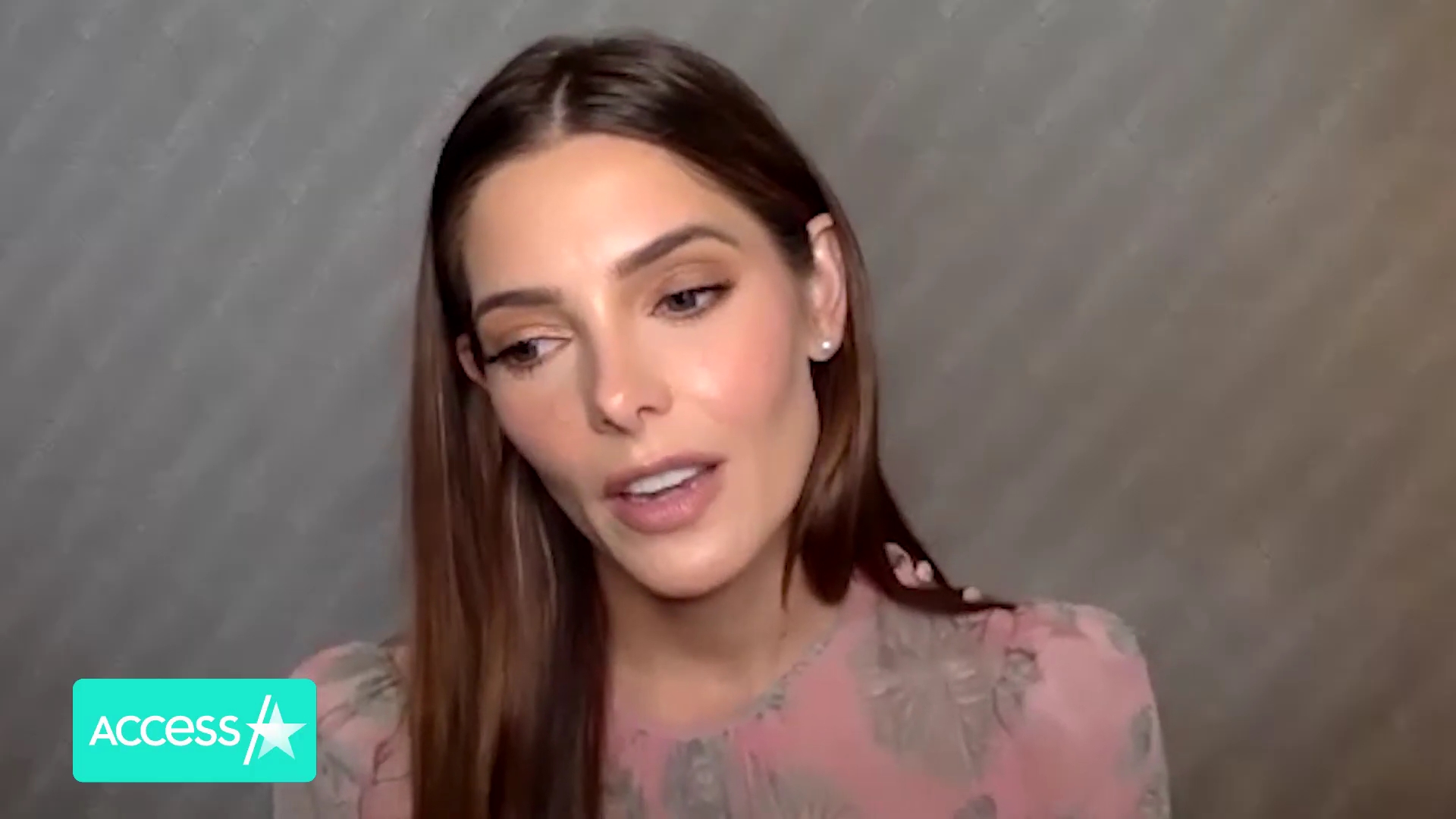 Ashley-Greene-dot-nl_AftermathPressJunket-AccesHollywood0468.jpg