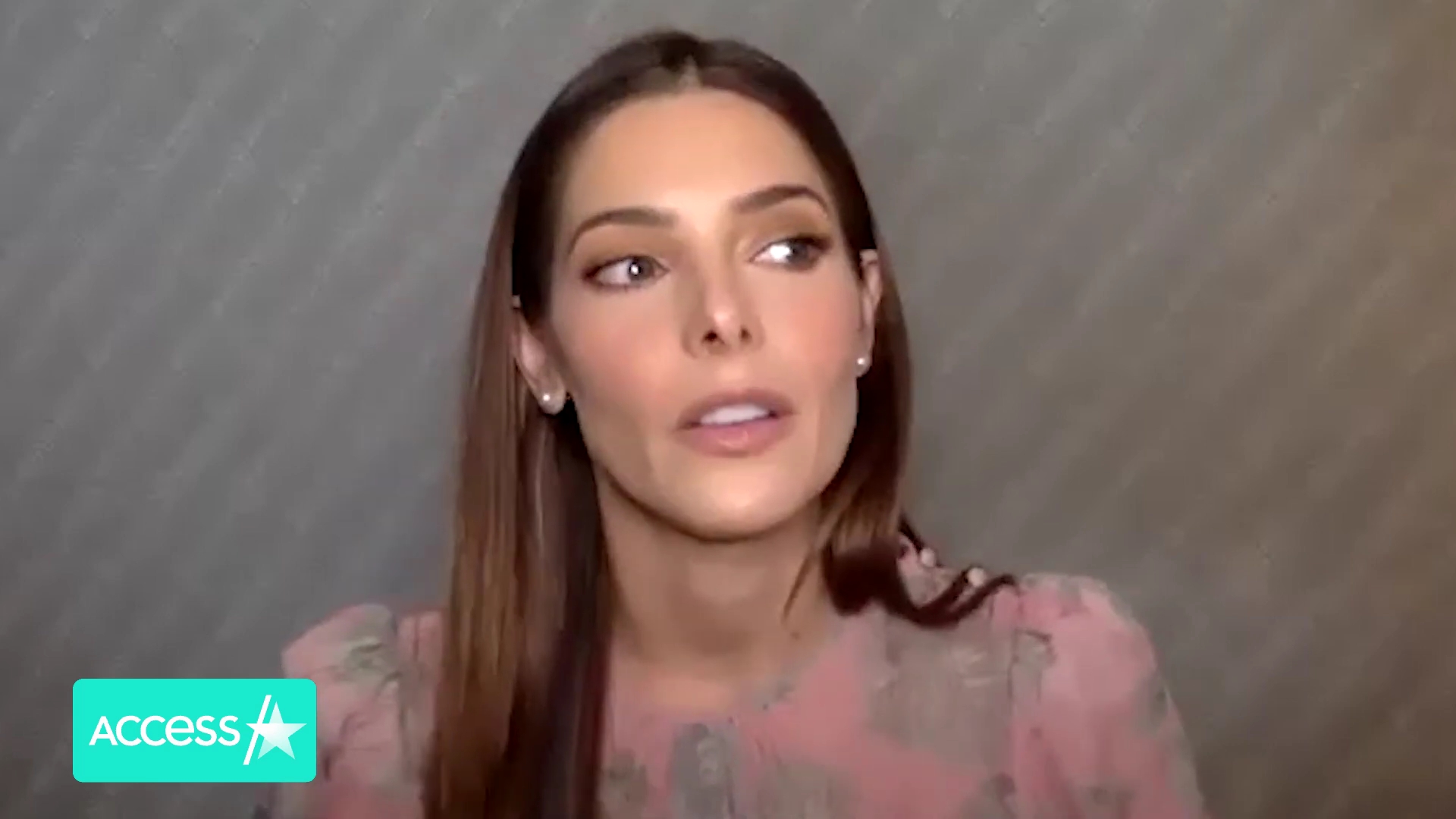 Ashley-Greene-dot-nl_AftermathPressJunket-AccesHollywood0471.jpg