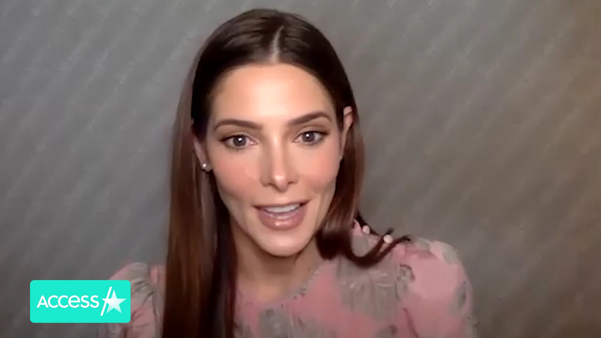 Ashley-Greene-dot-nl_AftermathPressJunket-AccesHollywood0475.jpg