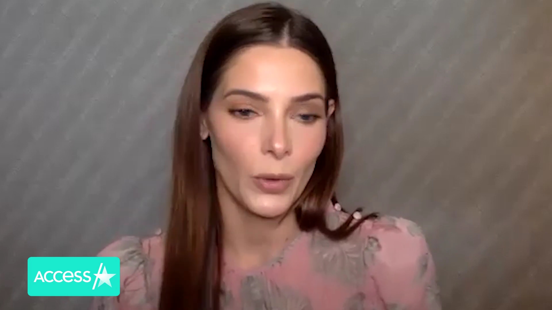 Ashley-Greene-dot-nl_AftermathPressJunket-AccesHollywood0476.jpg