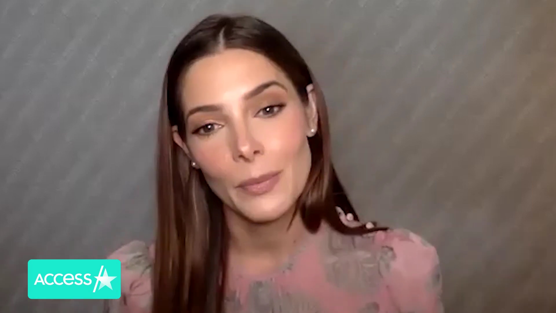 Ashley-Greene-dot-nl_AftermathPressJunket-AccesHollywood0478.jpg