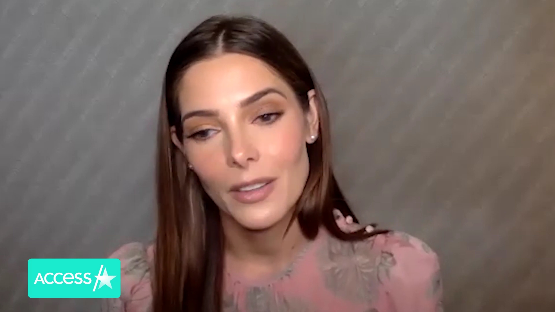Ashley-Greene-dot-nl_AftermathPressJunket-AccesHollywood0480.jpg
