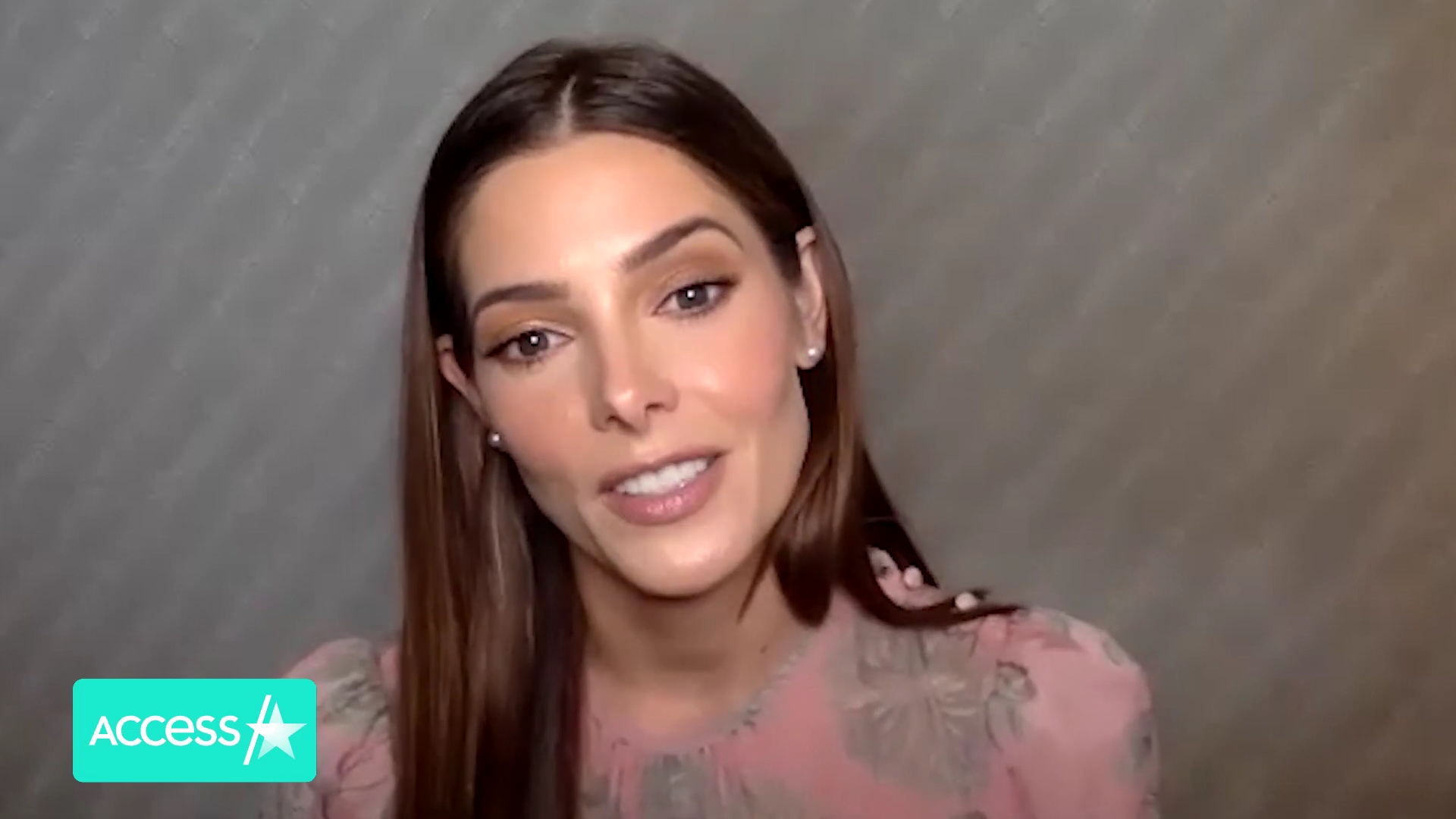 Ashley-Greene-dot-nl_AftermathPressJunket-AccesHollywood0481.jpg