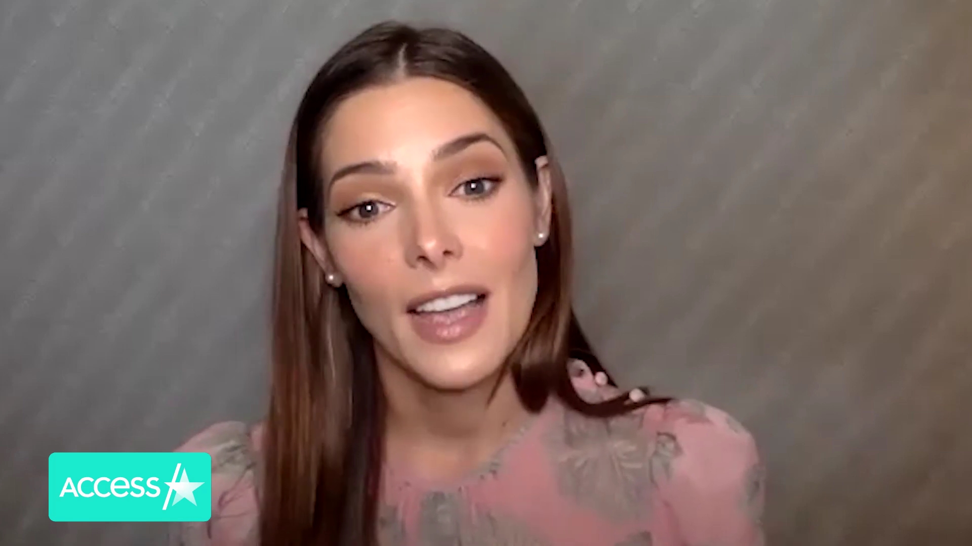 Ashley-Greene-dot-nl_AftermathPressJunket-AccesHollywood0482.jpg