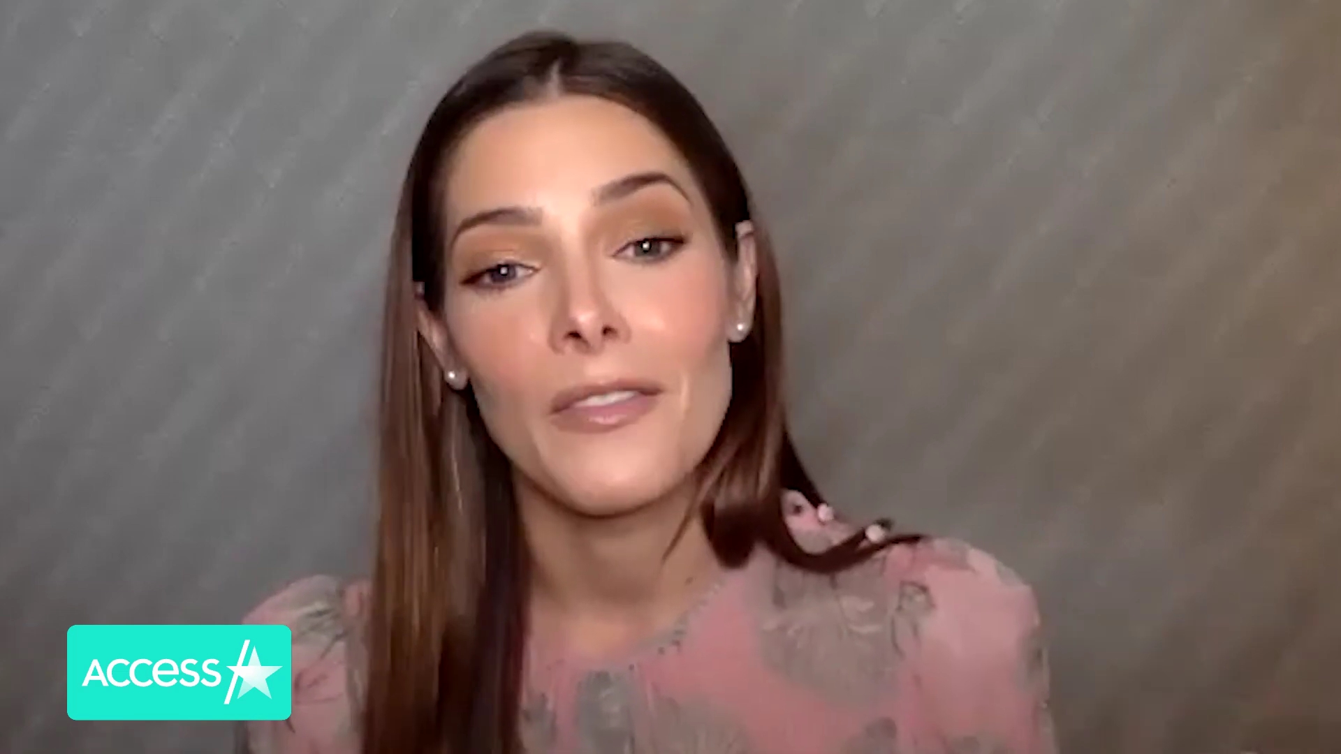Ashley-Greene-dot-nl_AftermathPressJunket-AccesHollywood0483.jpg
