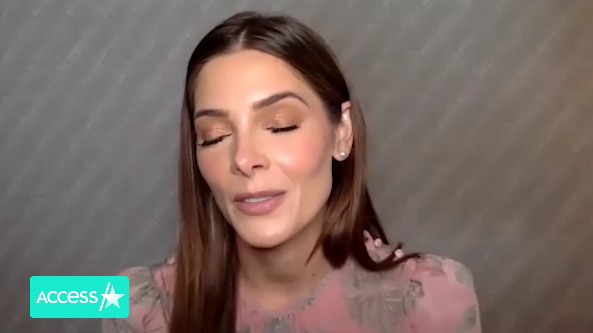 Ashley-Greene-dot-nl_AftermathPressJunket-AccesHollywood0486.jpg