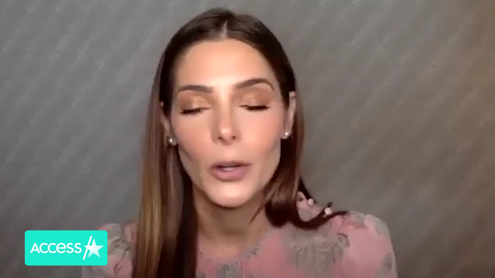 Ashley-Greene-dot-nl_AftermathPressJunket-AccesHollywood0487.jpg