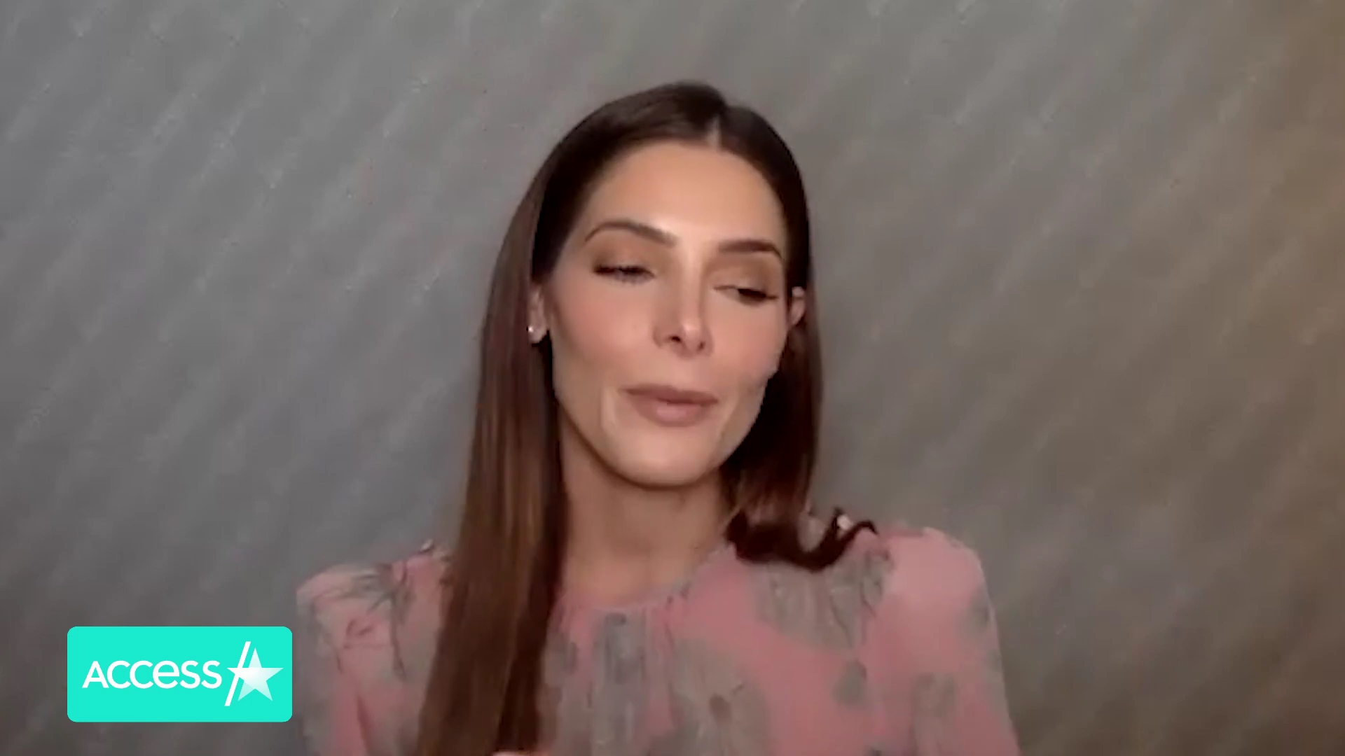 Ashley-Greene-dot-nl_AftermathPressJunket-AccesHollywood0489.jpg