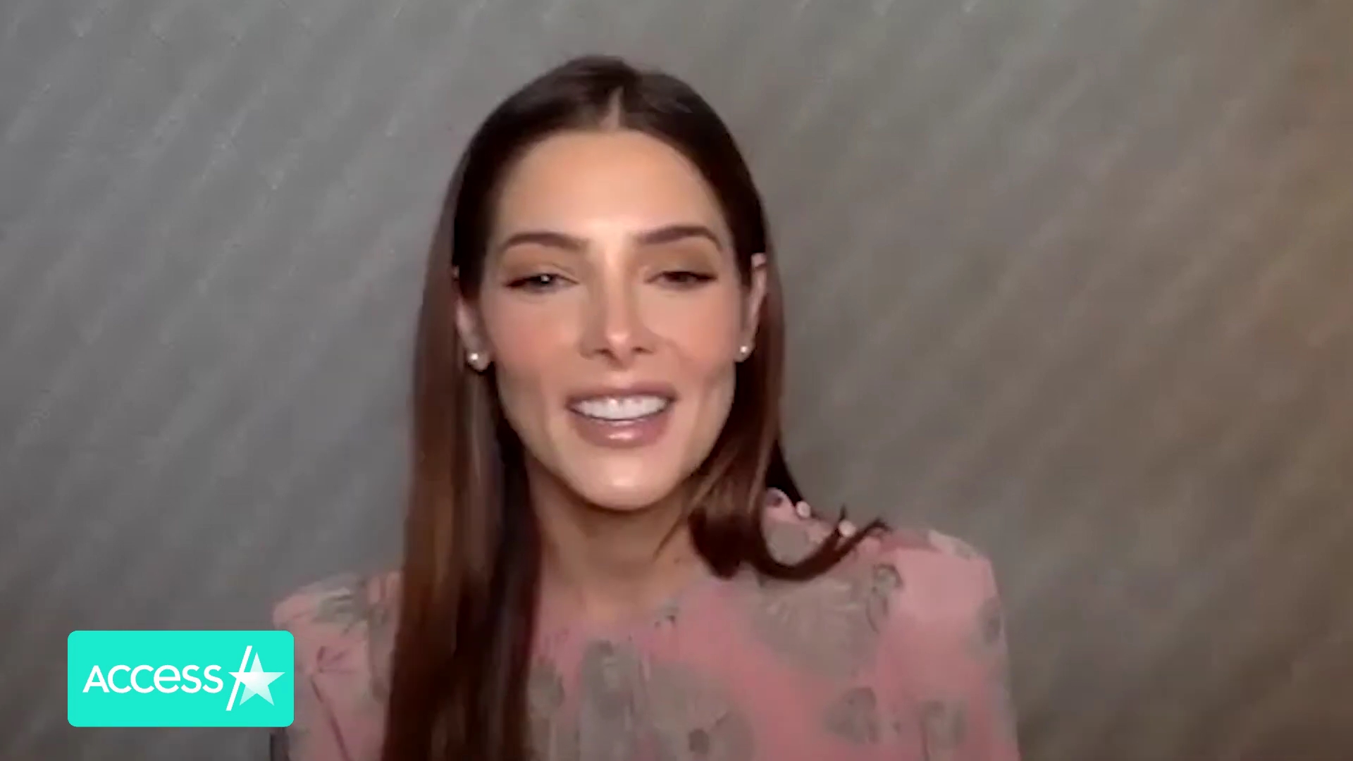 Ashley-Greene-dot-nl_AftermathPressJunket-AccesHollywood0495.jpg