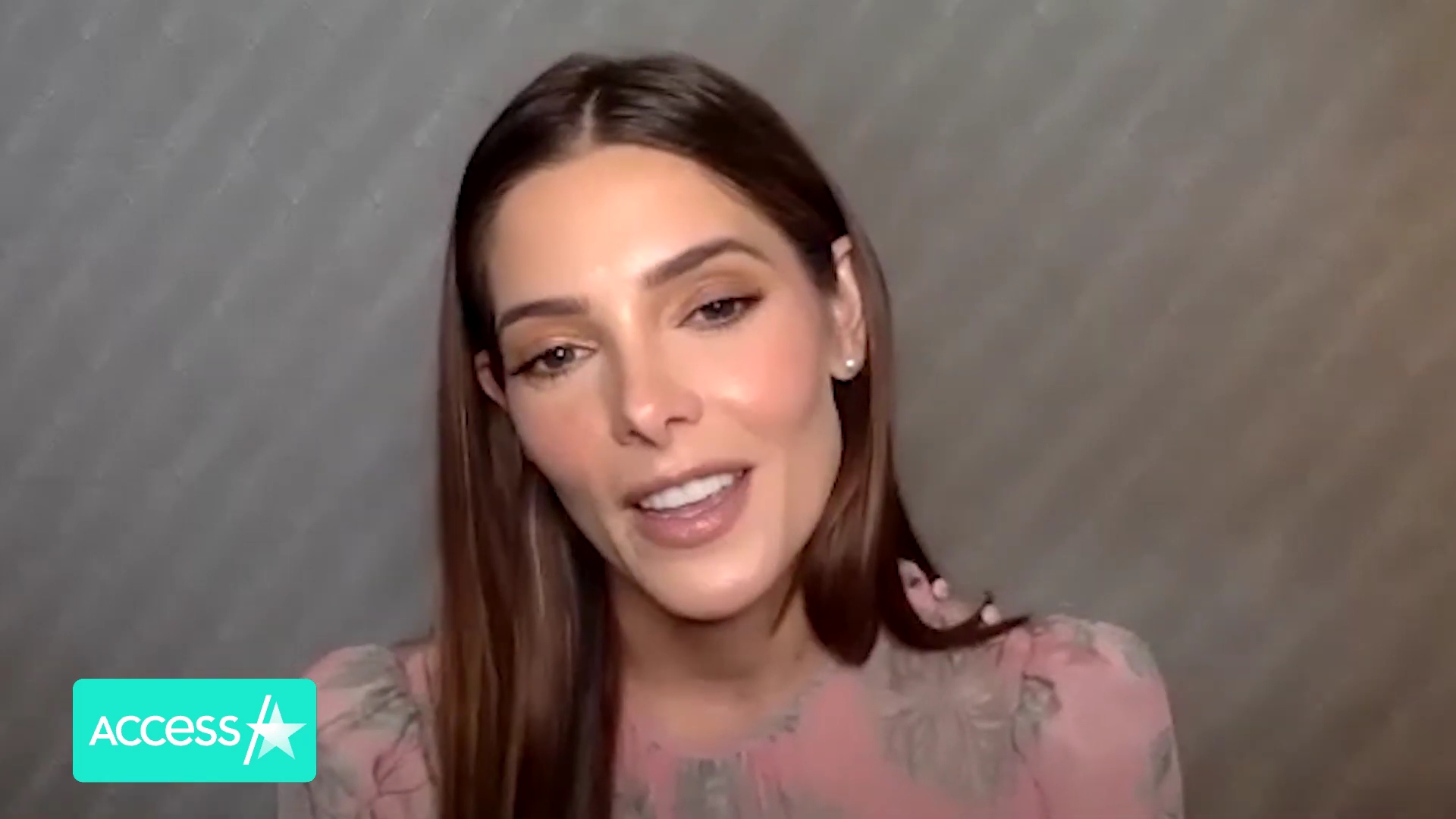 Ashley-Greene-dot-nl_AftermathPressJunket-AccesHollywood0498.jpg